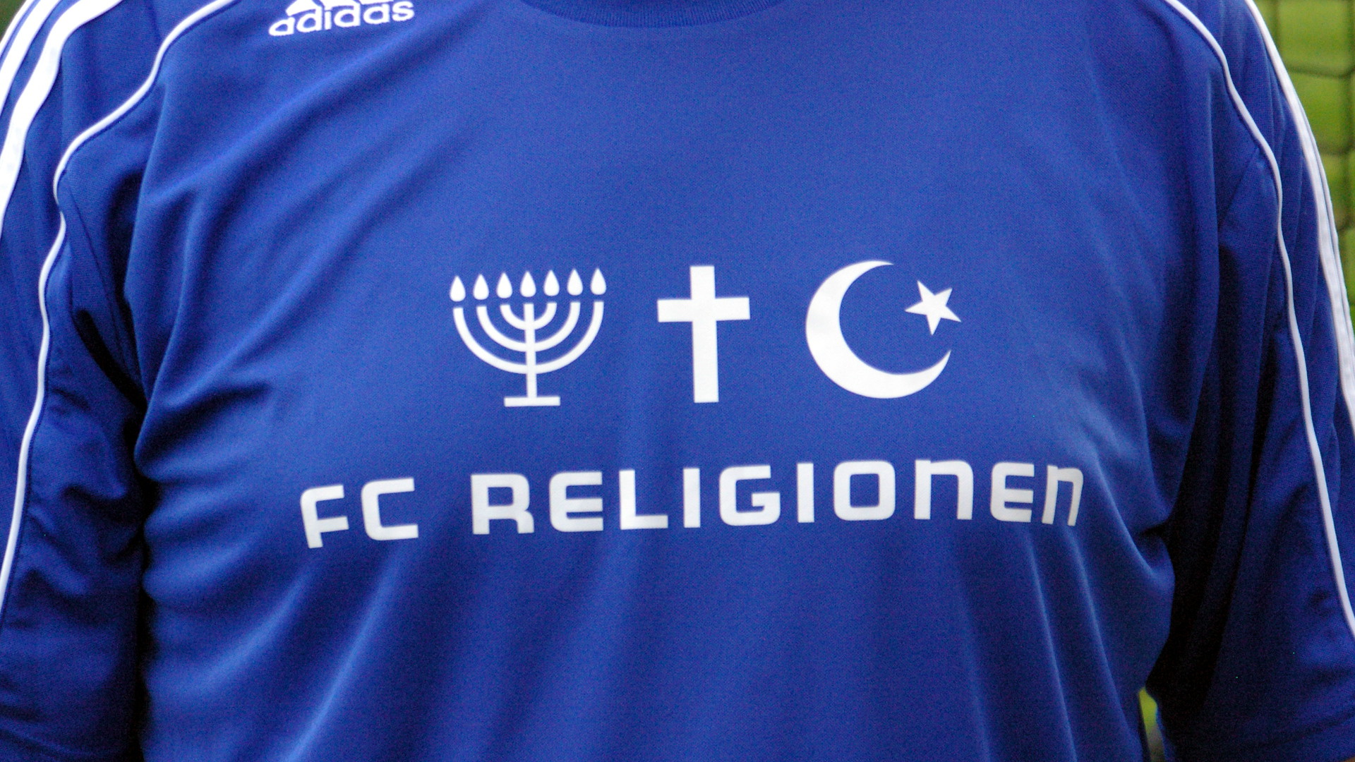 T-Shirt des schweizerischen FC Religionen