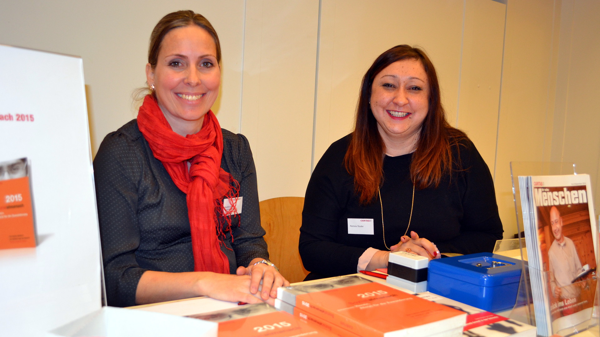 Büchertisch Caritas Sozialalmanach Zürich