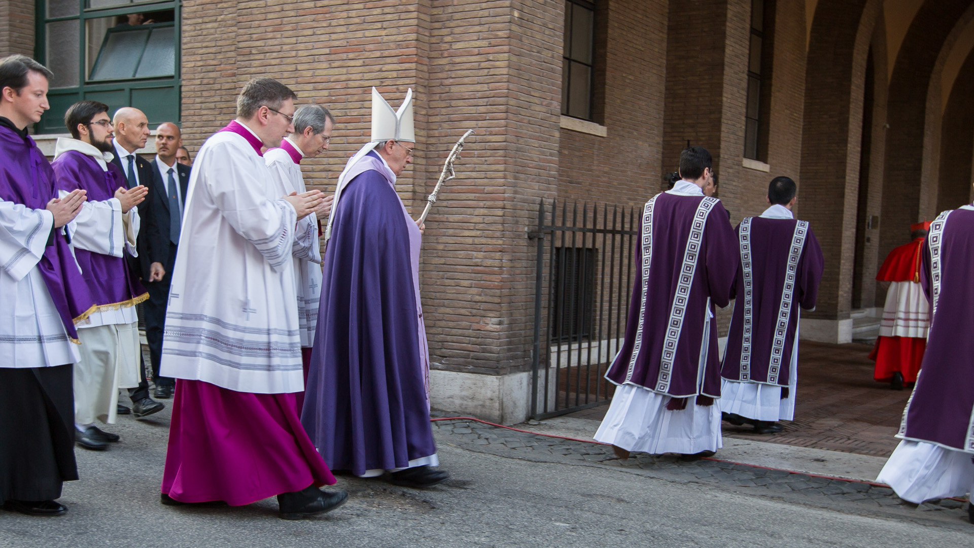 Aschermittwochsprozession des Papstes zur Santa-Sabina-Kirche, in der er eine Messe feiert