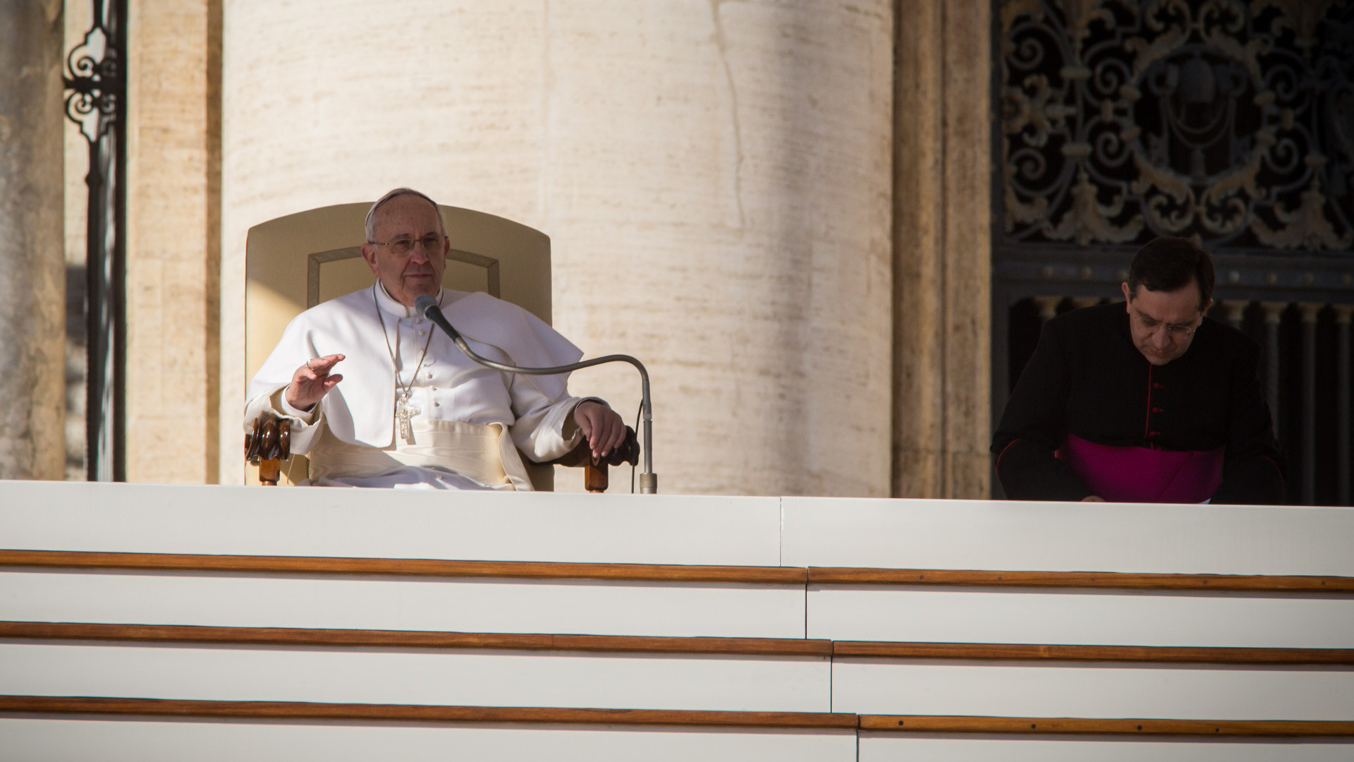 Generalaudienz mit Papst Franziskus auf dem Petersplatz, Mittwoch, 18. Februar 2015 (Aschermittwoch)