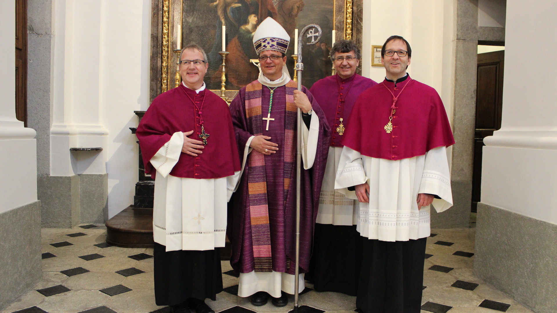 Domherr Christian Schaller, Bischof Felix Gmür, Dompropst Arno Stadelmann und Domherr Thomas Ruckstuhl (von links)