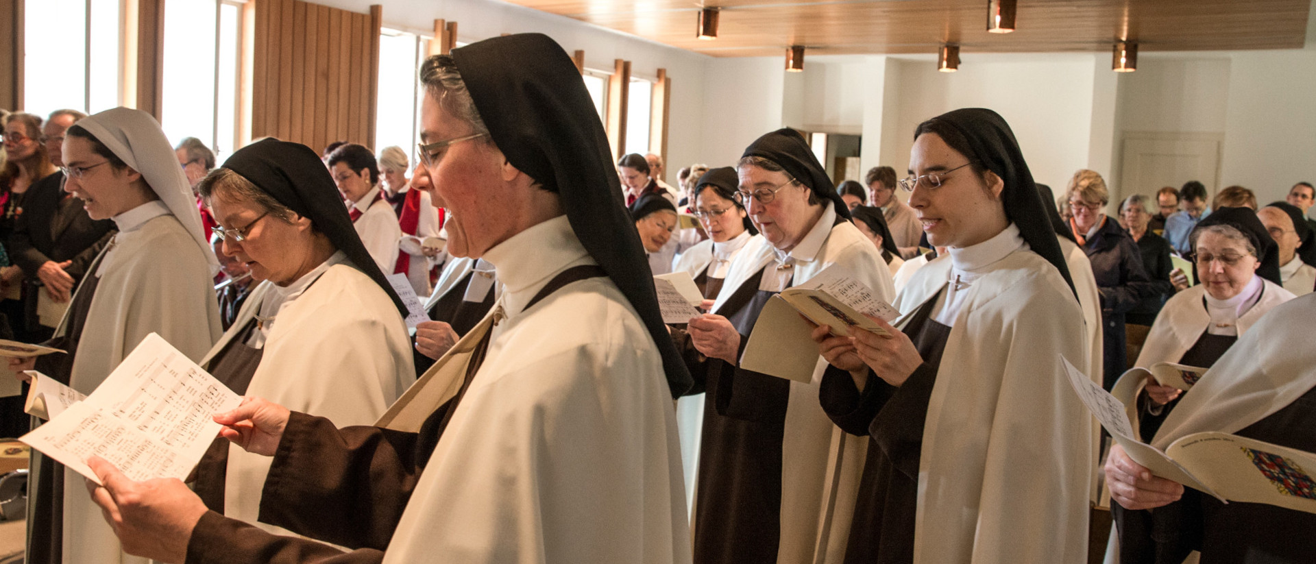 Die Gemeinschaft der Karmelitinnen vom Kloster in Le Pâquier FR