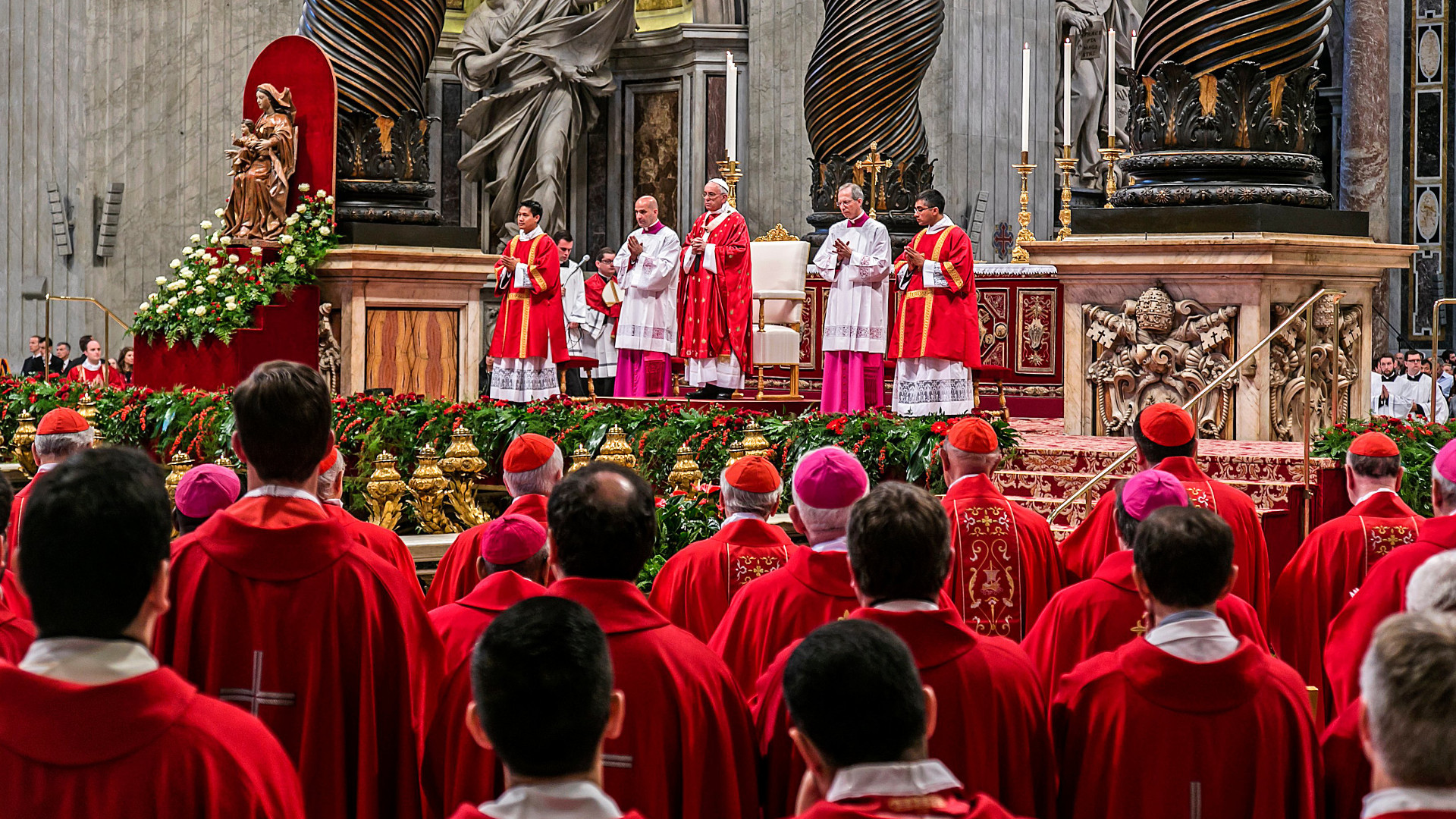 Pfingstmesse mit Papst Franziskus im Petersdom am 24. Mai 2015