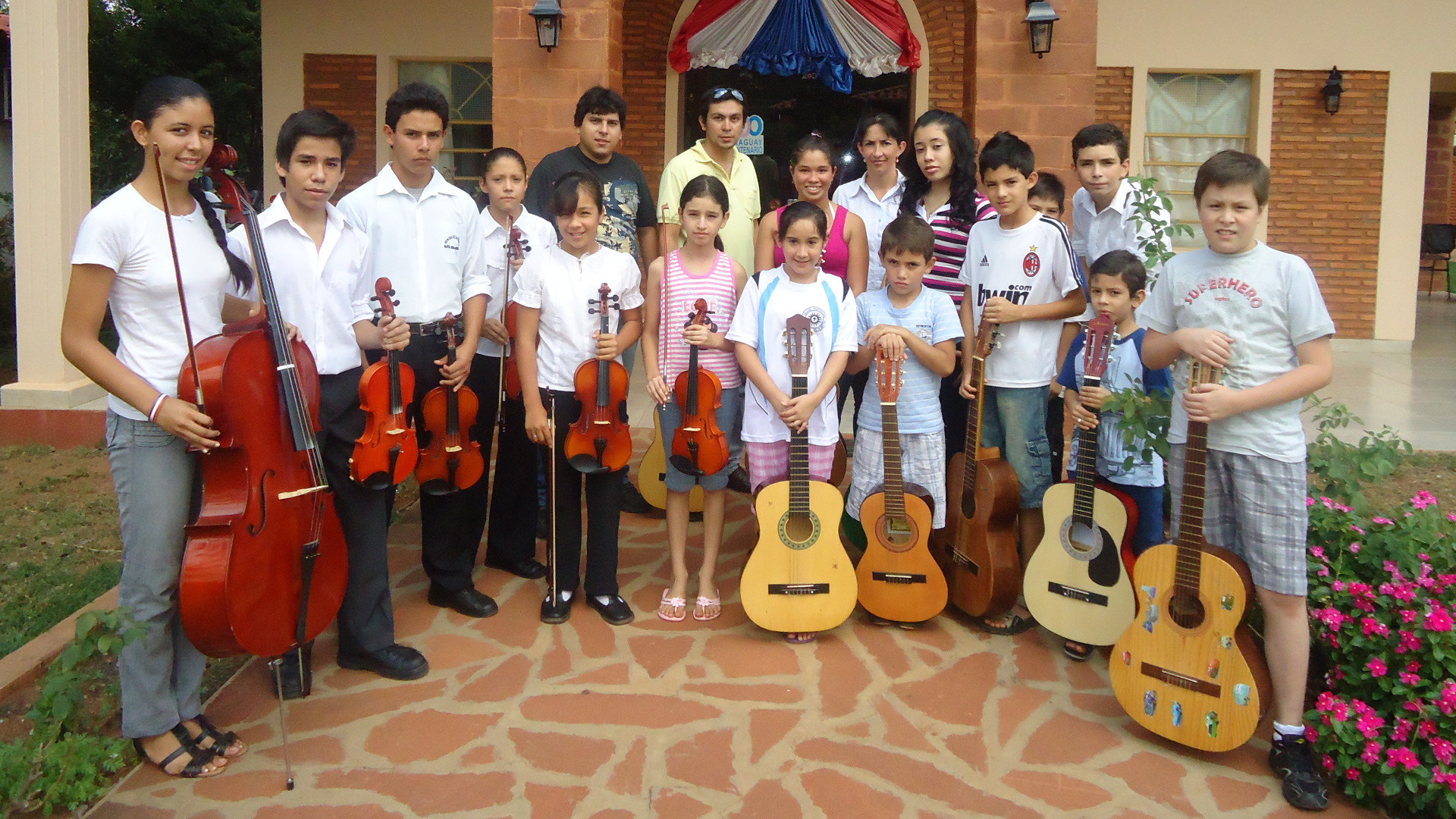 Das Projekt "Sonidos de la Tierra" - "Klänge der Erde" in Paraguay wird von den Schweizer Jesuiten unterstützt.