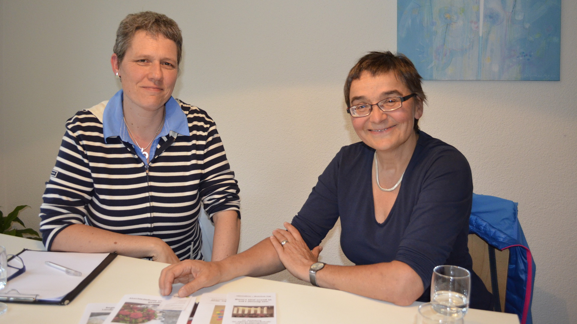 Theologinnen und Trauerbegleiterinnen: Barbara Lehner (links) und Antoinette Brem