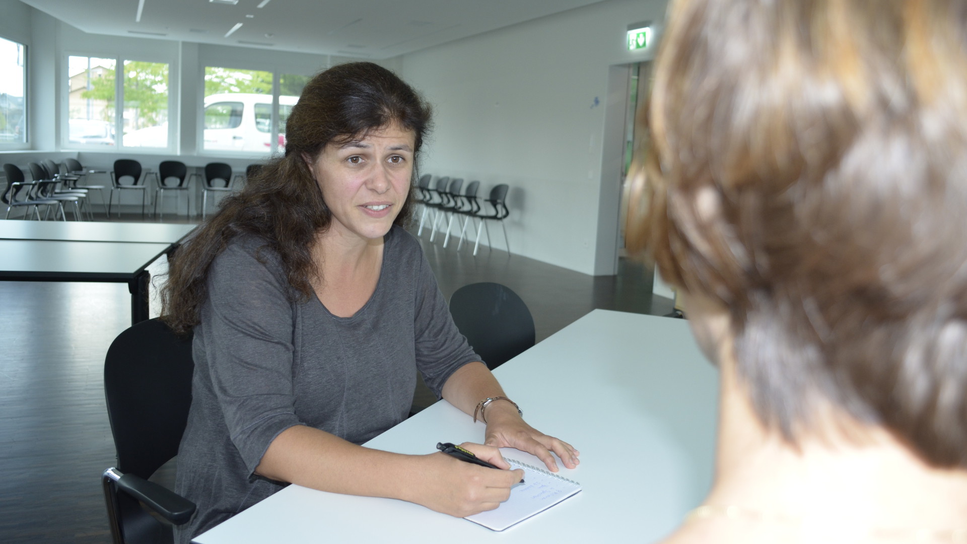 Karin Flury, Seelsorgerin für Asylsuchende in Kreuzlingen, im Gespräch