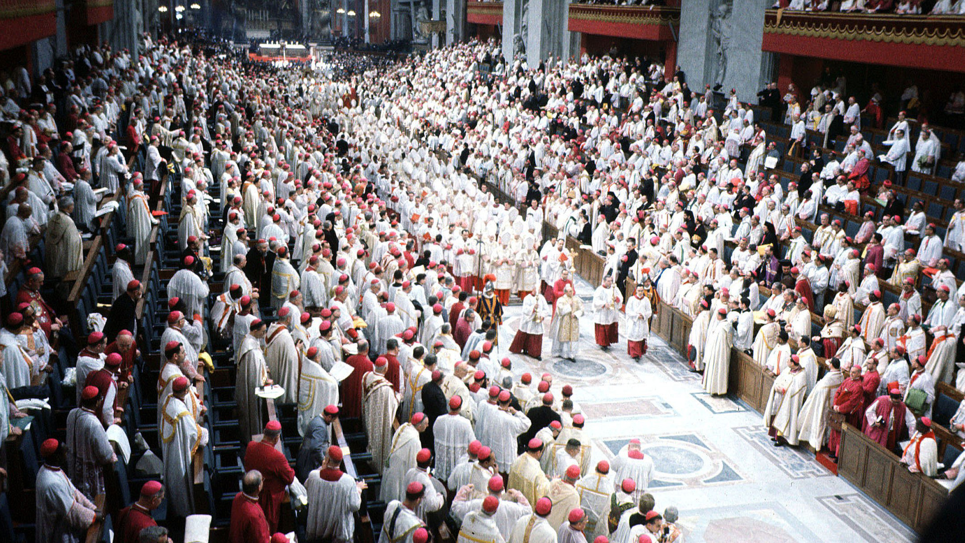 Zweites Vatikanisches Konzil -  Einzug in den Petersdom zum Ende des Konzils