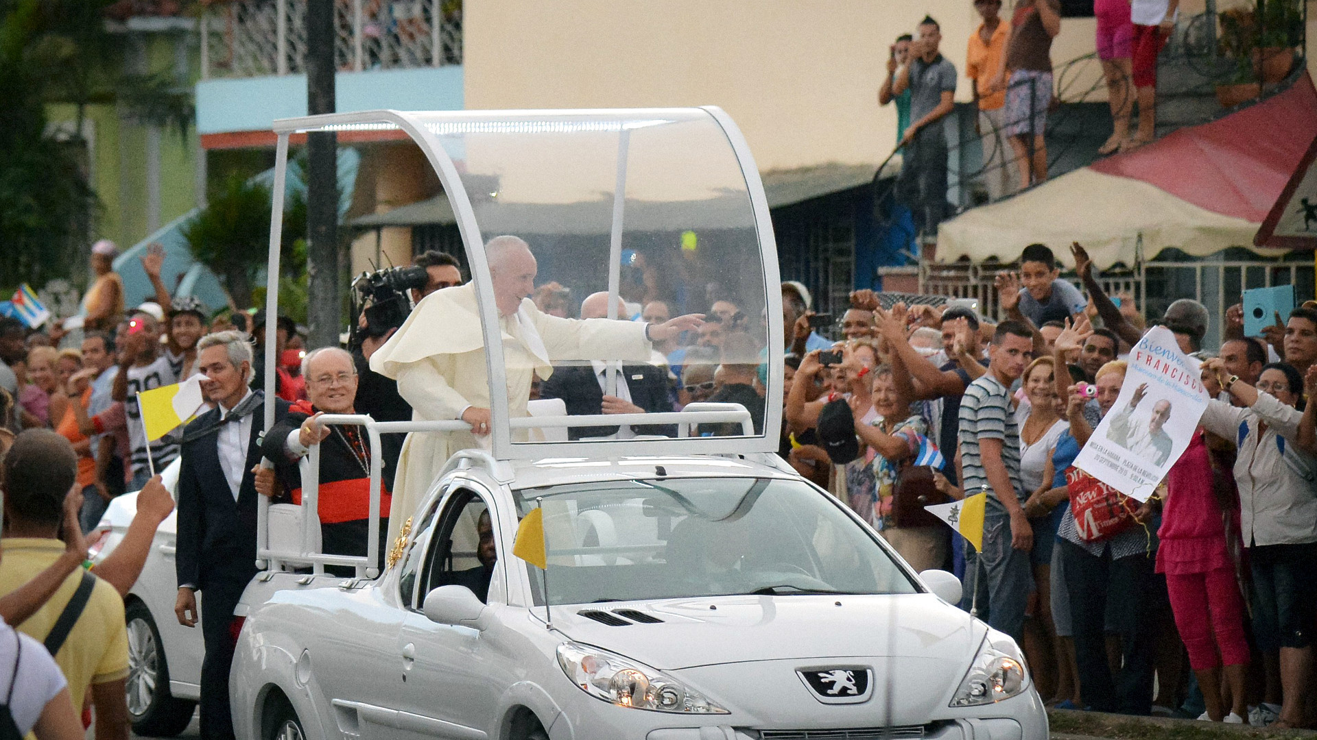 Papst Franziskus auf dem Weg zur Nuntiatur in Havanna