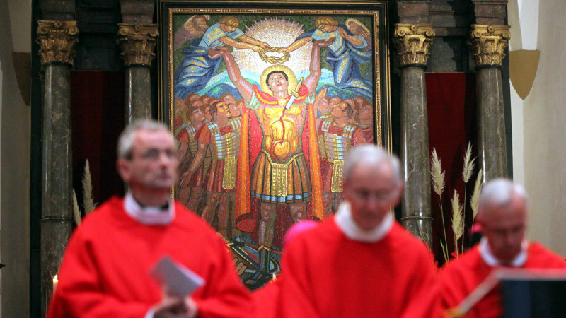 Abschlussgottesdienst 1500-Jahr-Jubiläum Abtei Saint-Maurice: Bild des heiligen Mauritius im Focus | © 2015 Bernard Hallet