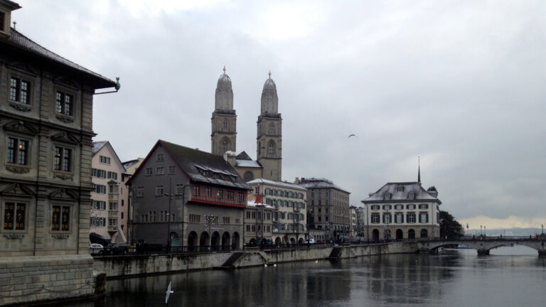 Reformiertes Grossmünster in Zürich. | Georges Scherrer