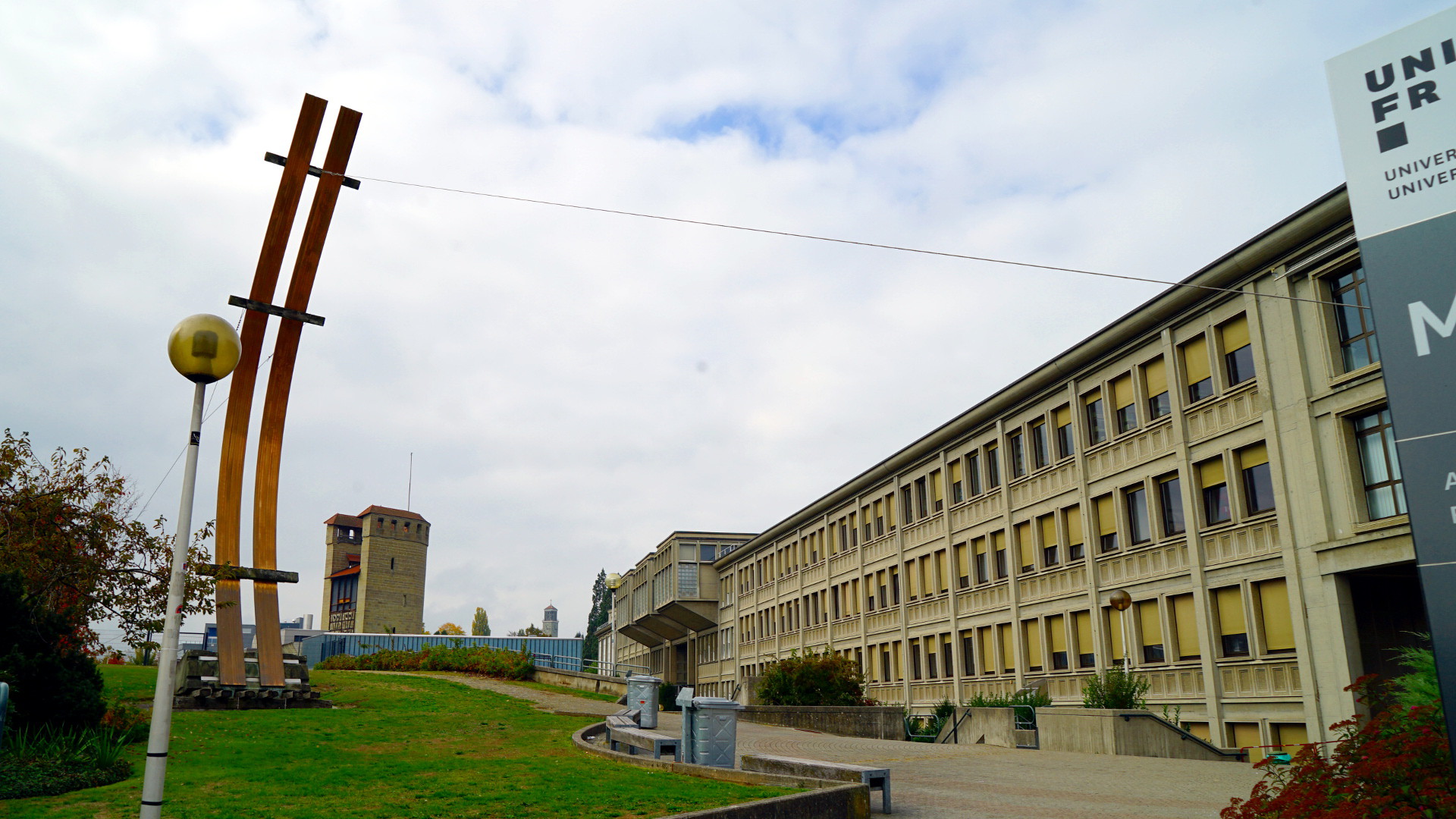 Universität Freiburg.