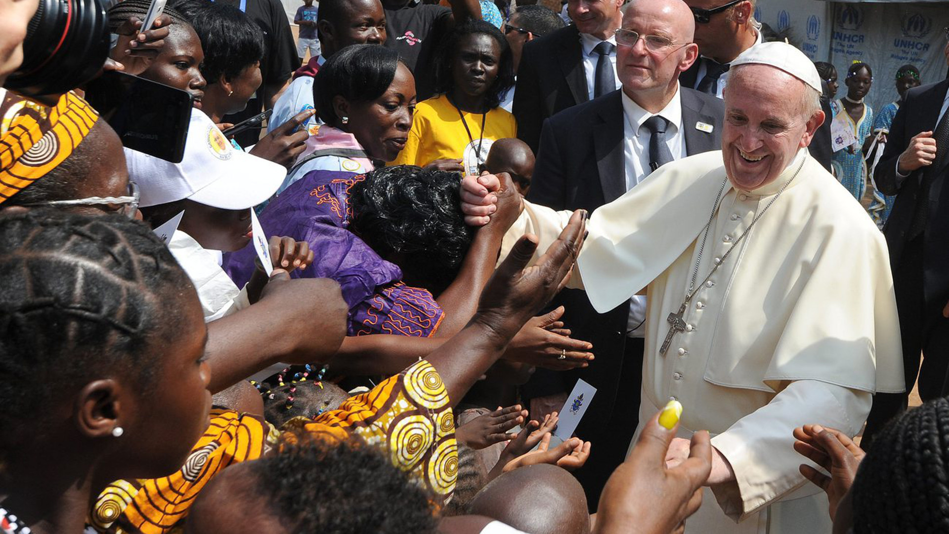 Papst Franziskus begrüsst Flüchtlinge in Bangui, Zentralafrikanische Republik