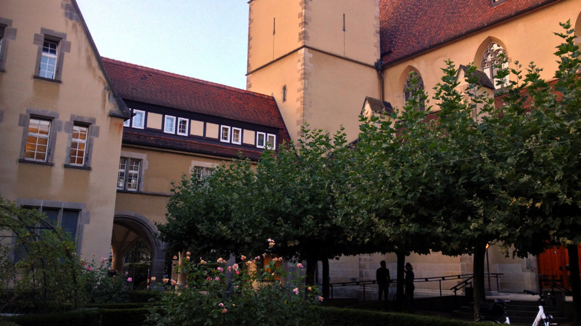Innenhof des Pfarreizentrums Heiliggeist in Basel