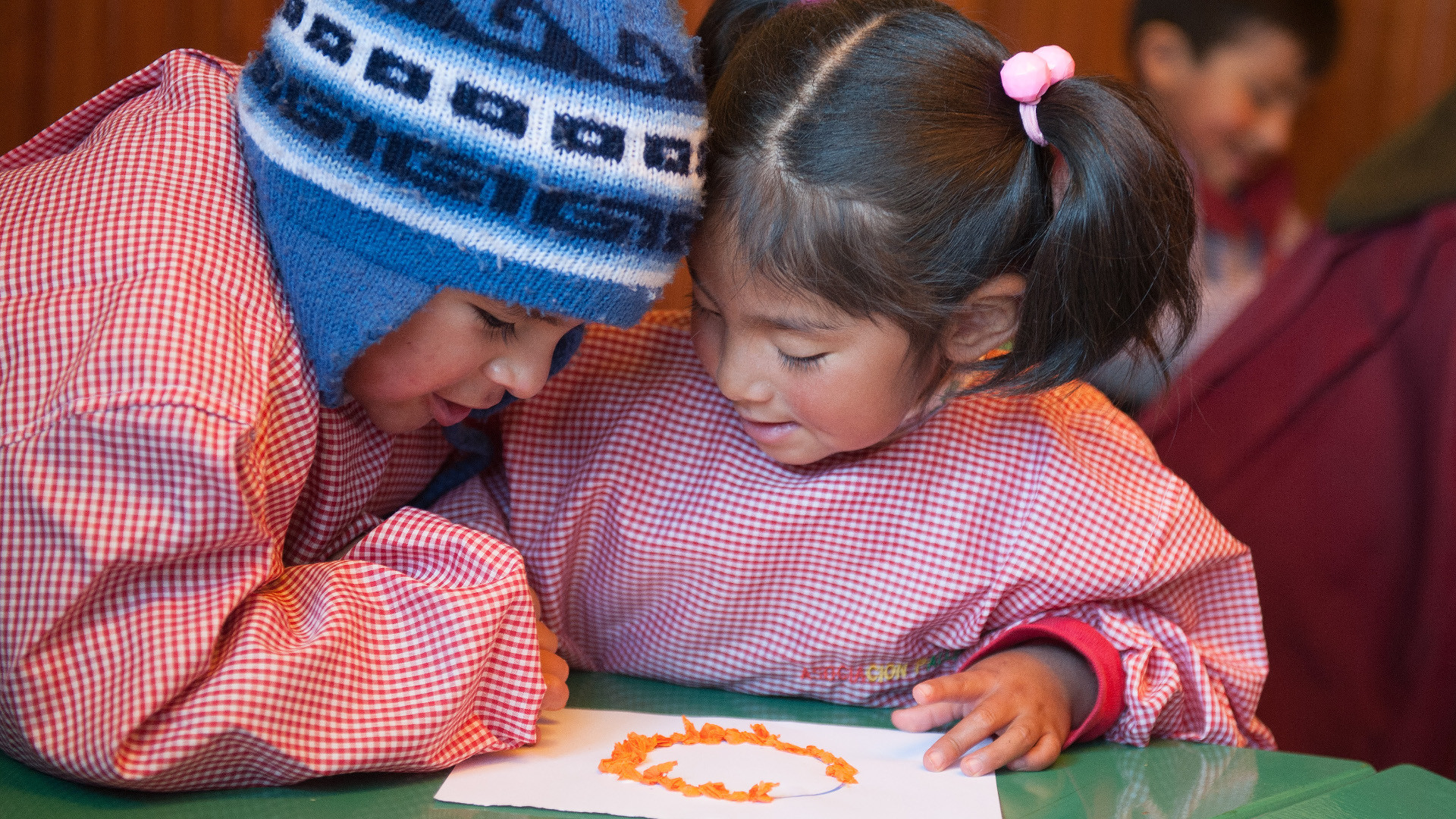 Kinder in einem Dorf in Bolivien. Projekt der Sternsinger 2016