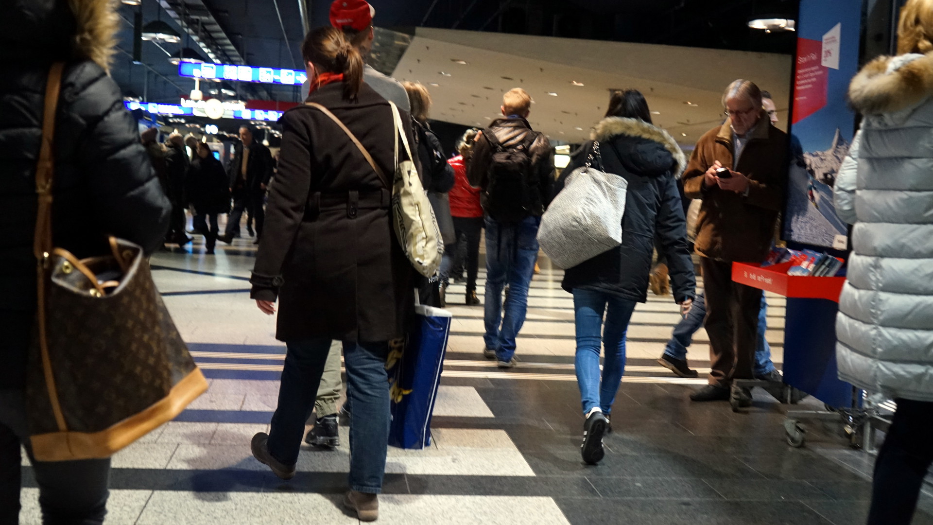 Menschen unterwegs