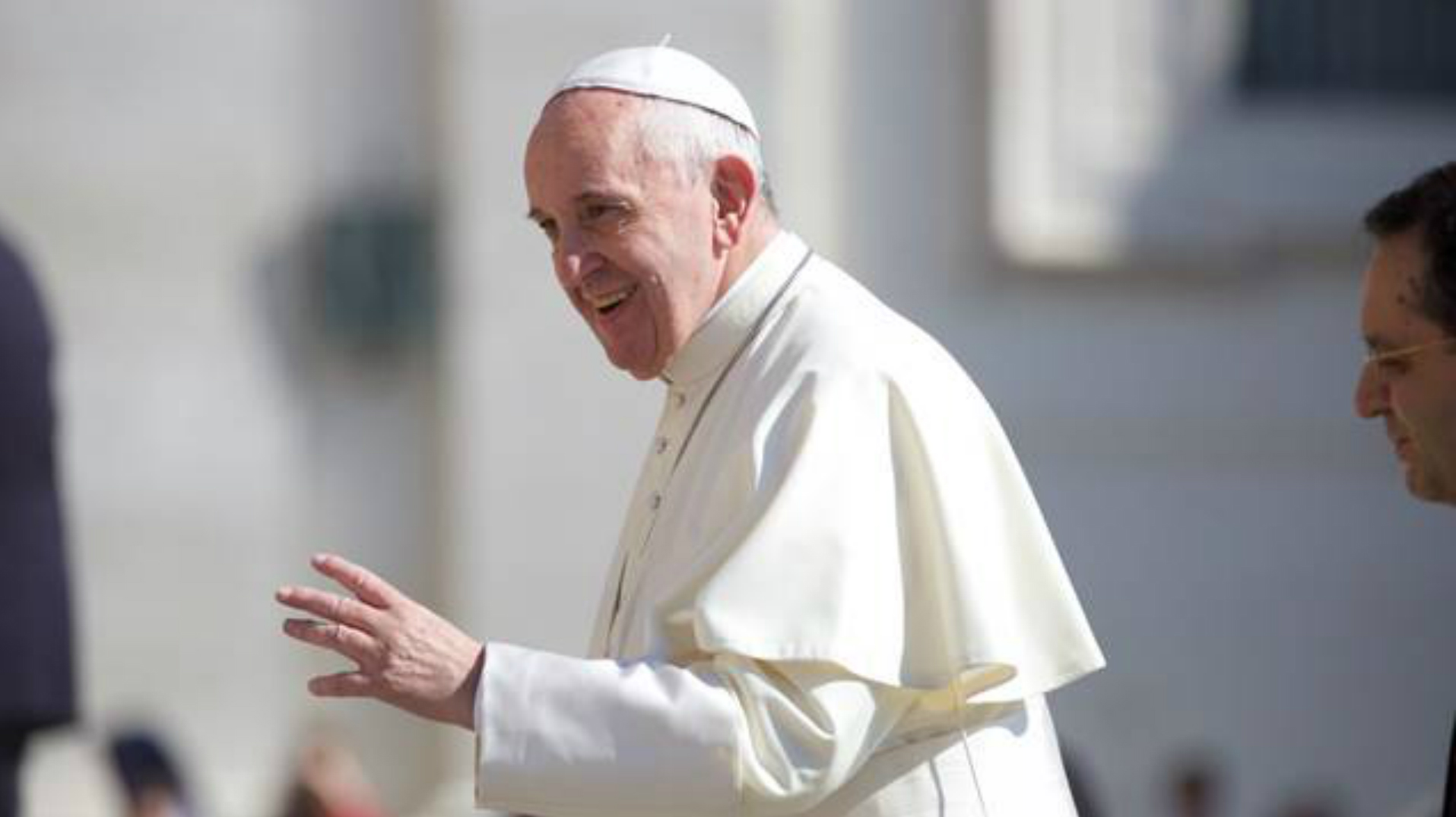 Papst Franziskus auf dem Petersplatz
