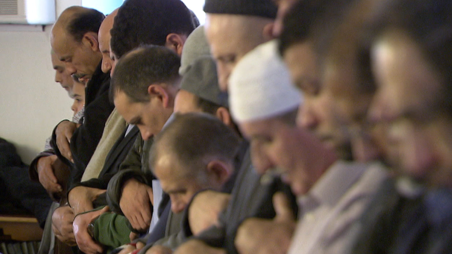 Muslime beim Freitagsgebet
