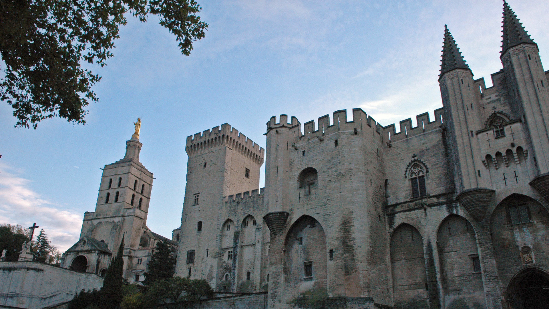 Der Papstpalast in Avignon