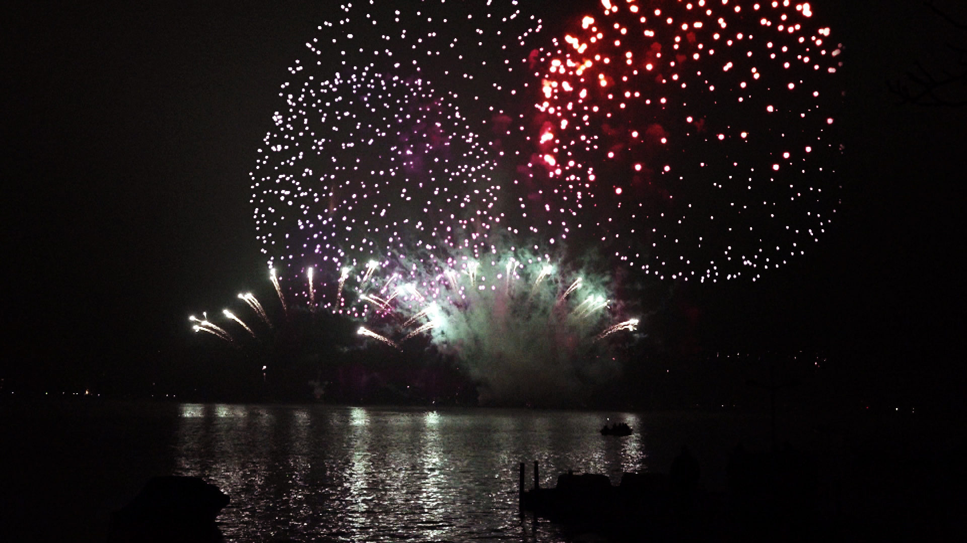 Neujahrsfeuerwerk in Zürich