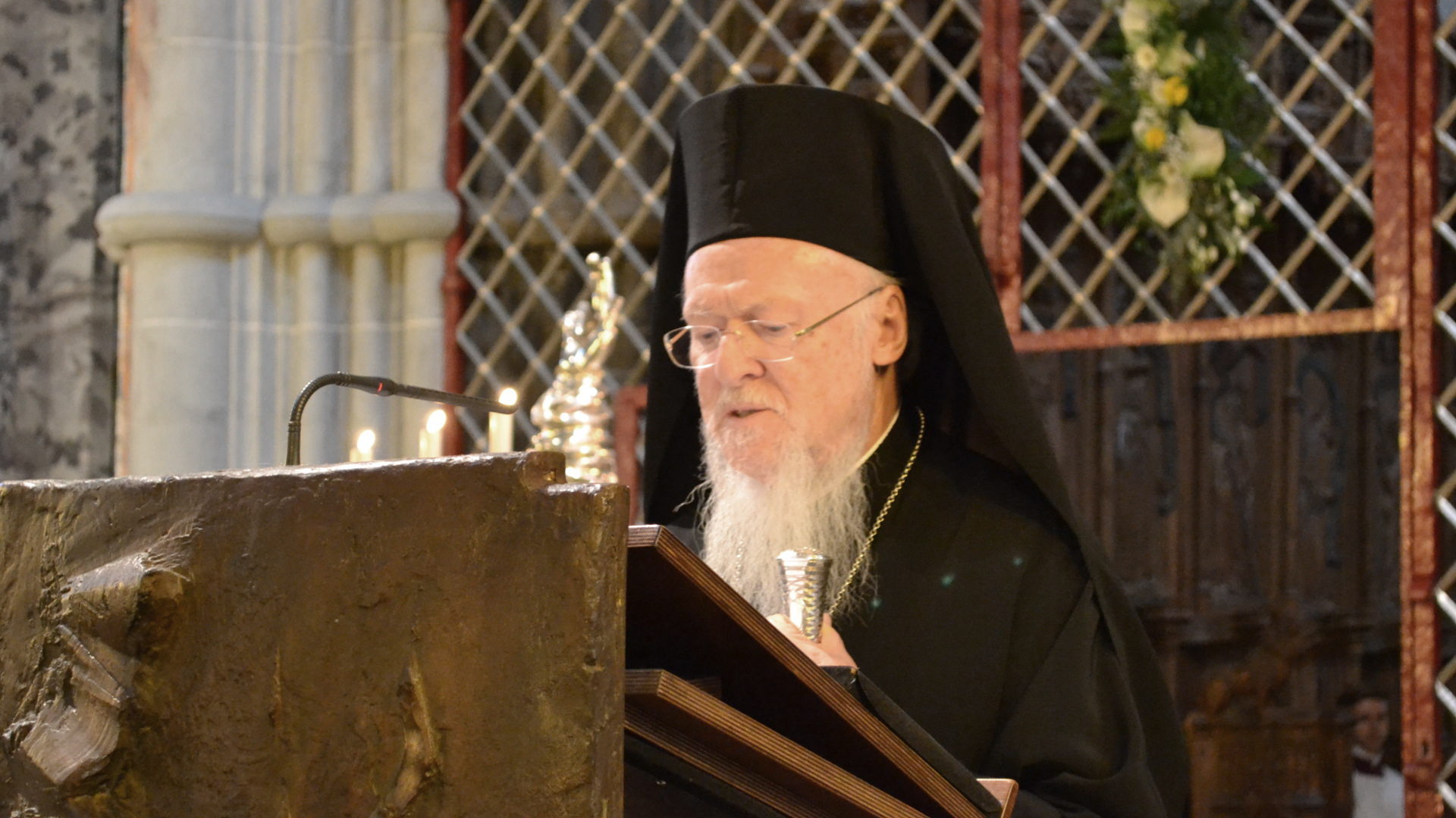 Patriarch Bartholomaios I. spricht in der Kathedrale von Freiburg