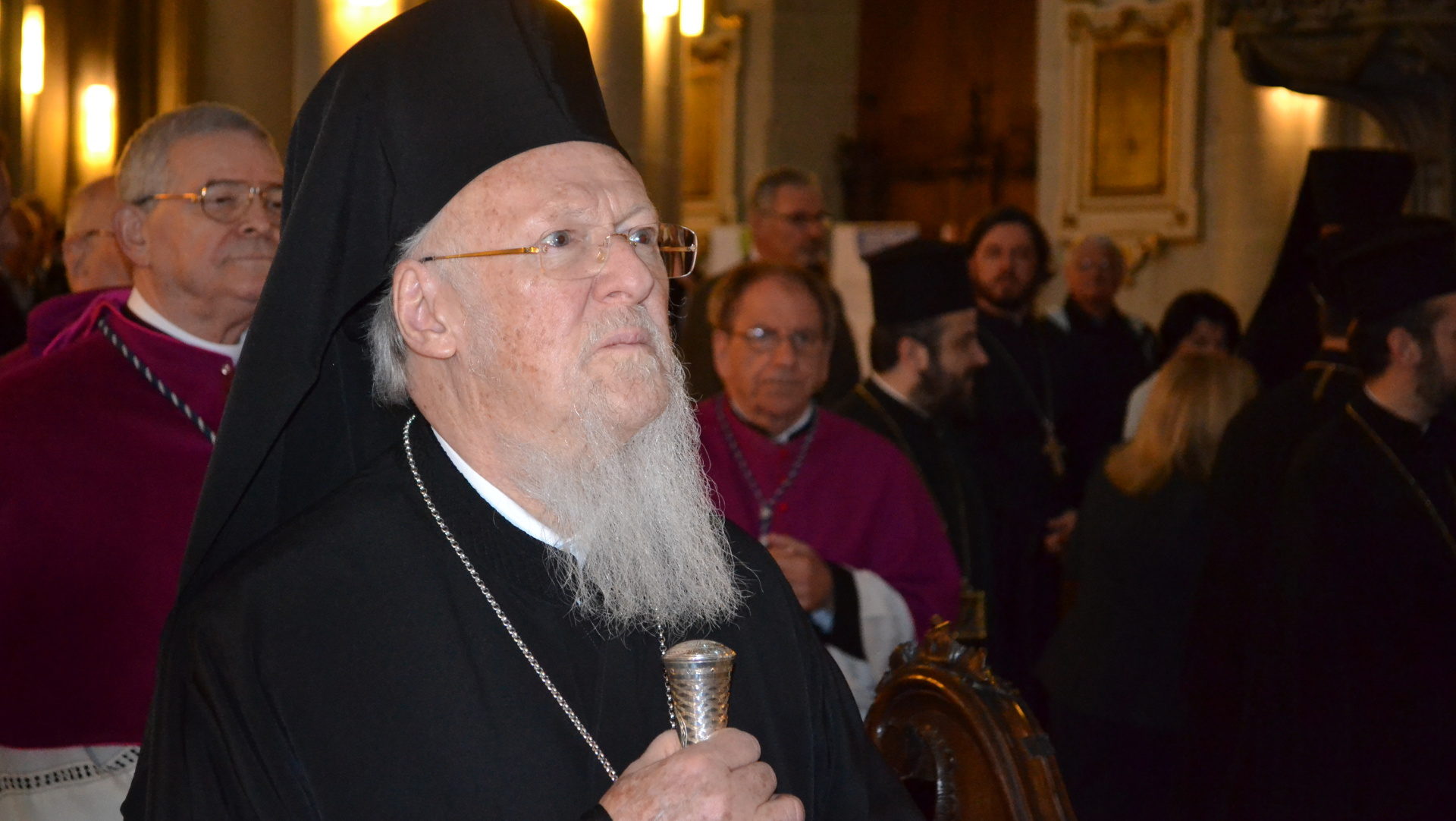 Patriarch Bartholomaios I. im Jahr 2017 in der Kathedrale von Freiburg.