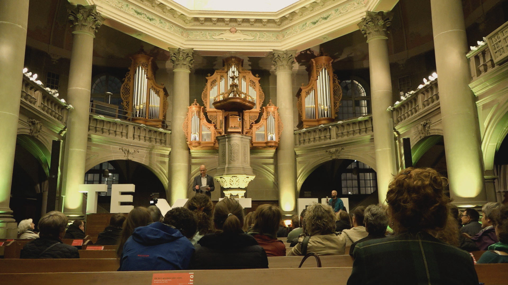 Slam-Poetry in der Berner Heiliggeistkirche.