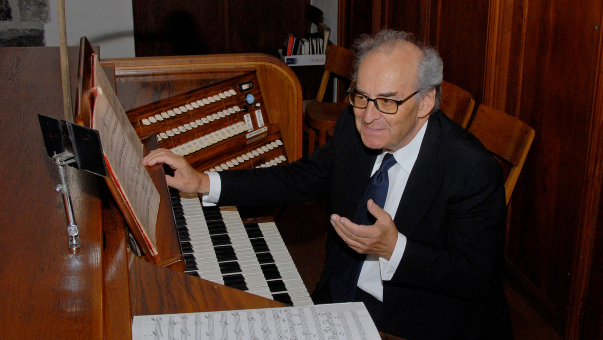 Georges Athanasiadès, Organist und Chorherr der Augustiner-Abtei Saint-Maurice, war im Jahr 2017 der älteste Interpret am Orgelsommer
