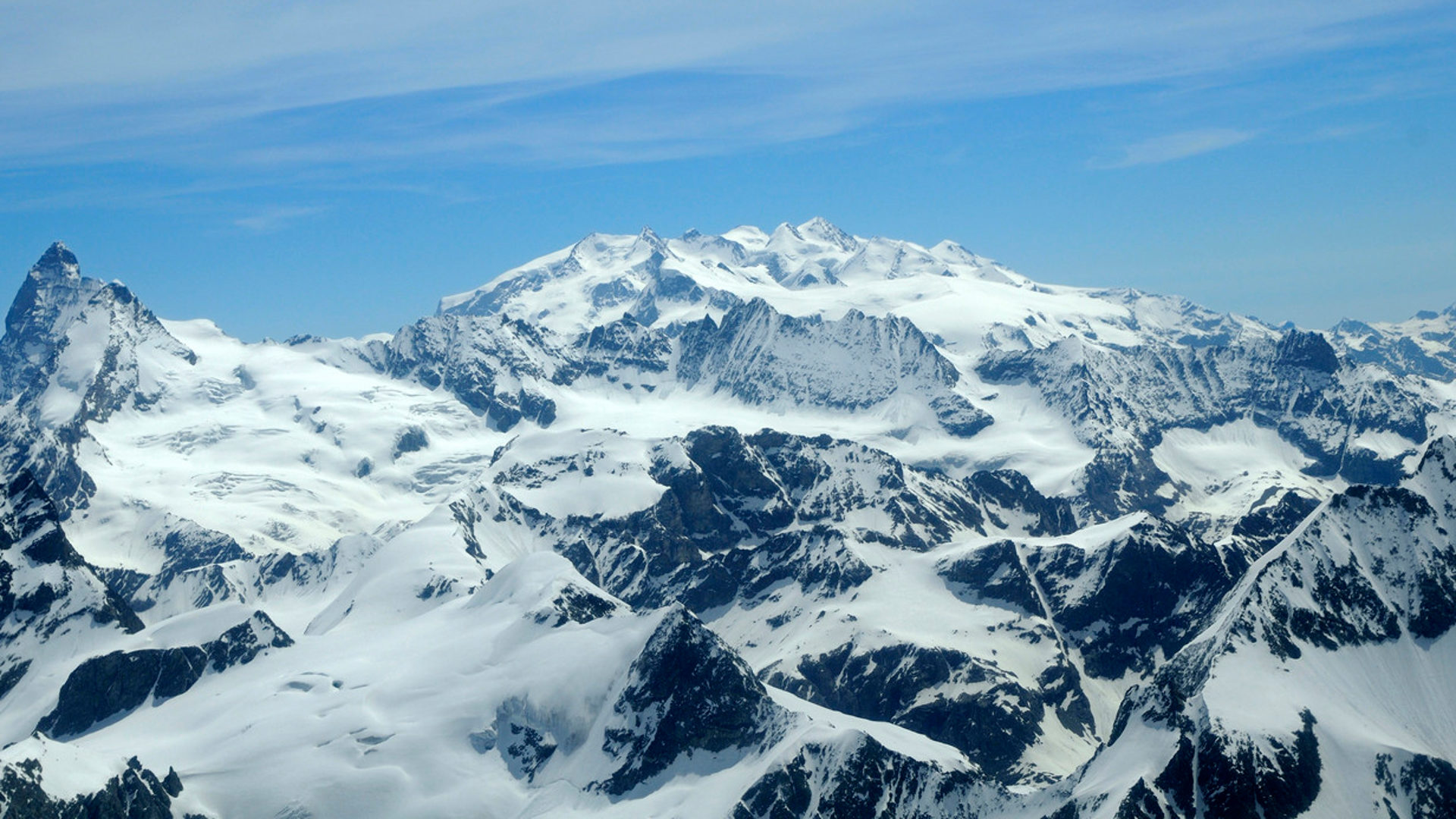 Walliser Alpen mit Matterhorn und Dent d'Hérens