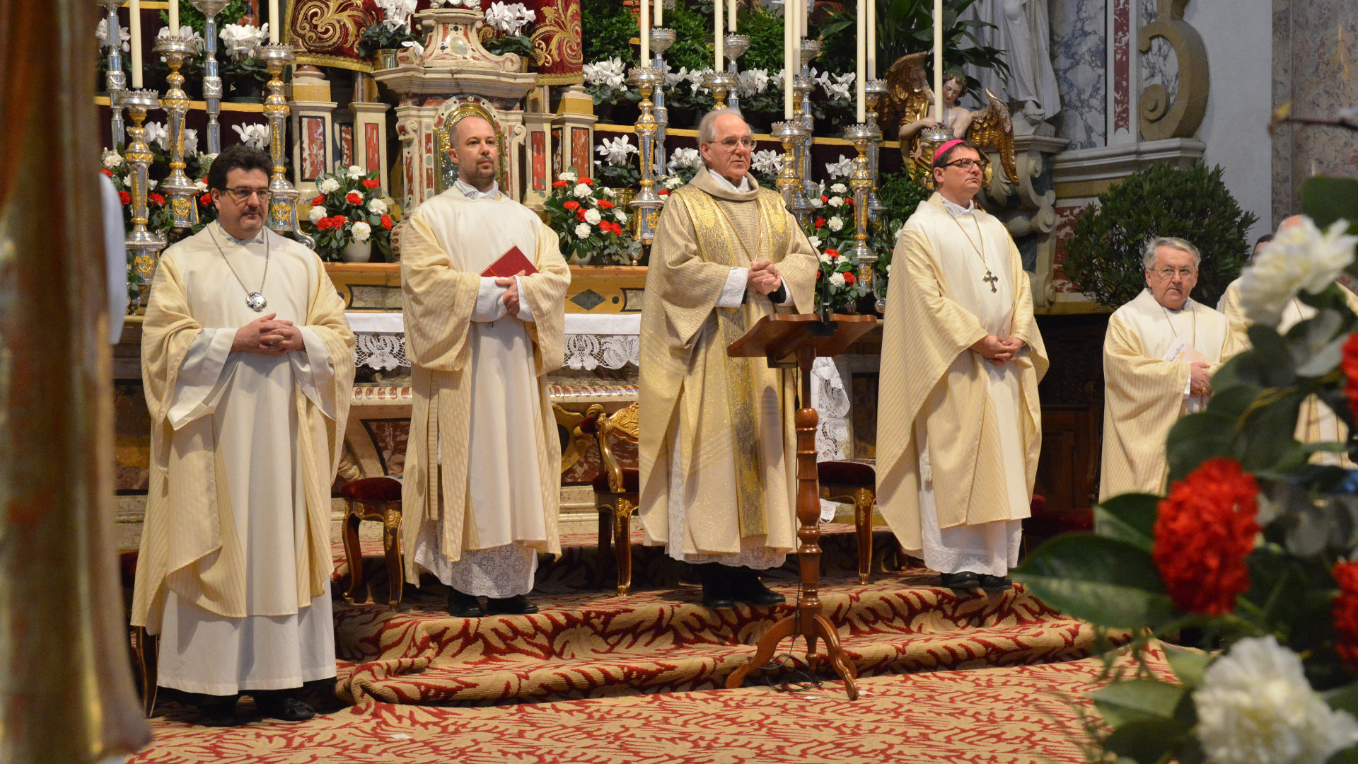 Benno Malfèr (Mitte) war 2016 25 Jahre Abt von Muri-Gries. An der Feier waren auch Abt Christian Meyer (ganz links) und Bischof Felix Gmür (2.v.r)