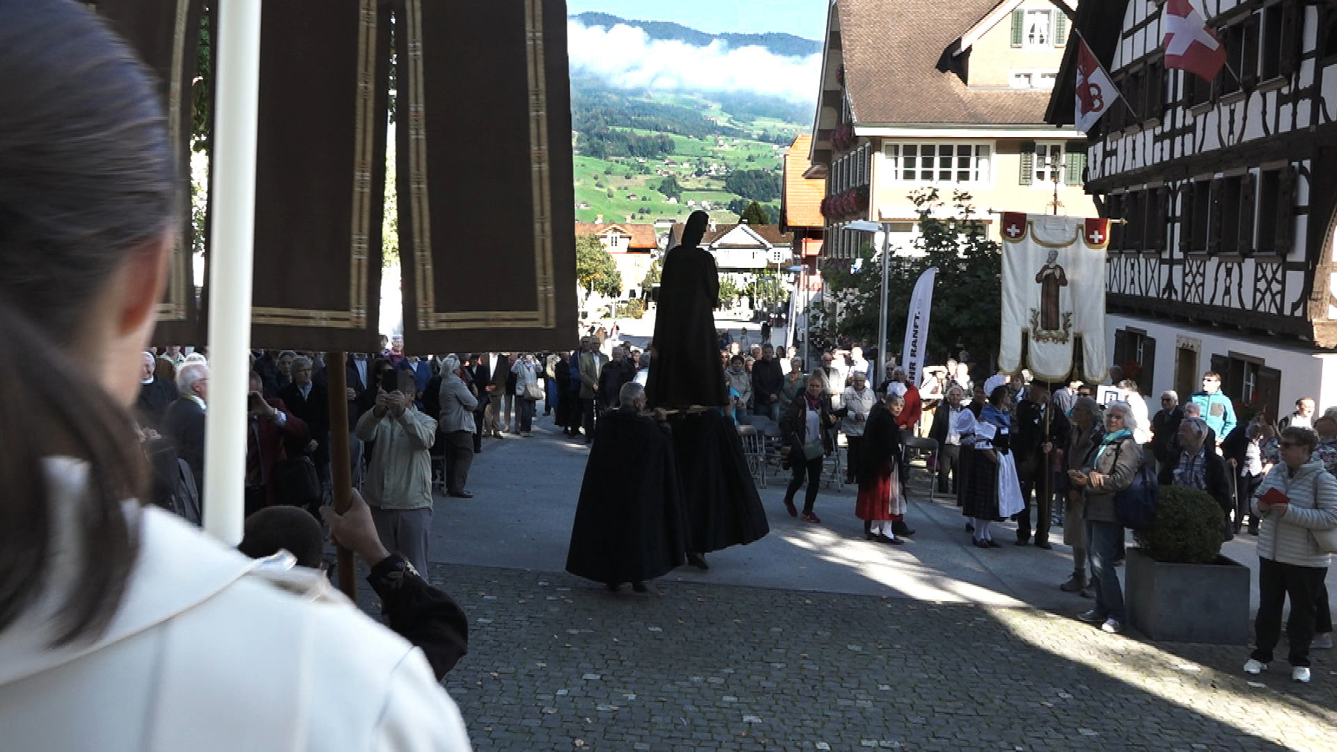 Auszug der Bruder-Klaus-Statue Hans Merrouche