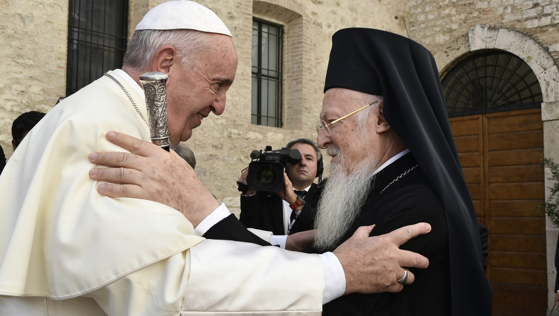Papst Franziskus und Bartholomaios I. in Assisi, 2016.