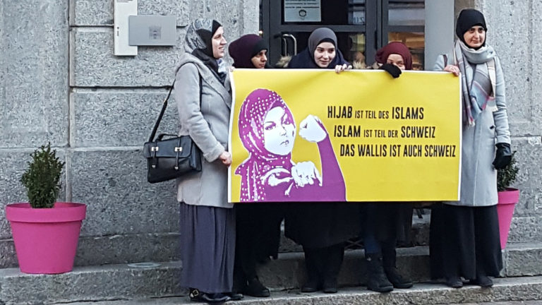 Demonstrantinnen für den Hijab |zVg