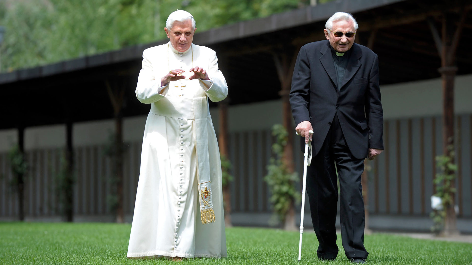 Papst Benedikt und sein Bruder Georg Ratzinger im Jahr 2008.