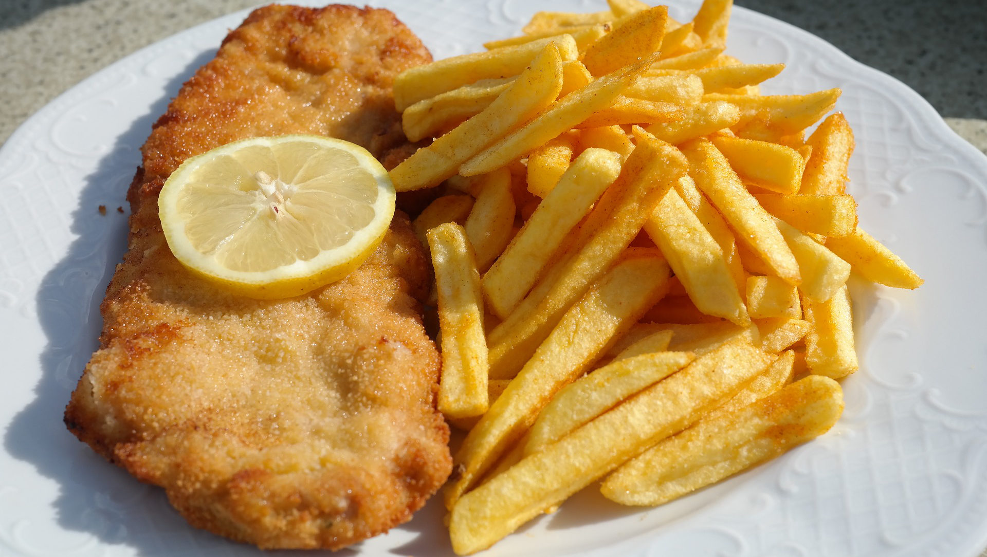 Schnitzel mit Pommes-Frites