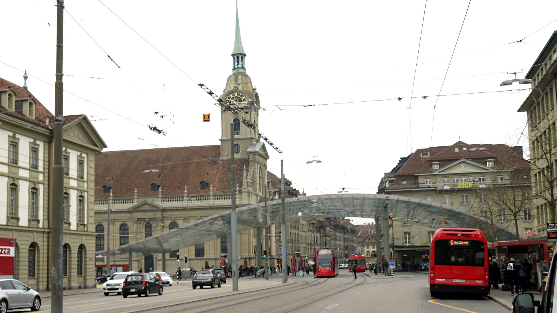 Die Heiliggeistkirche in Bern ist wieder frei zugänglich.