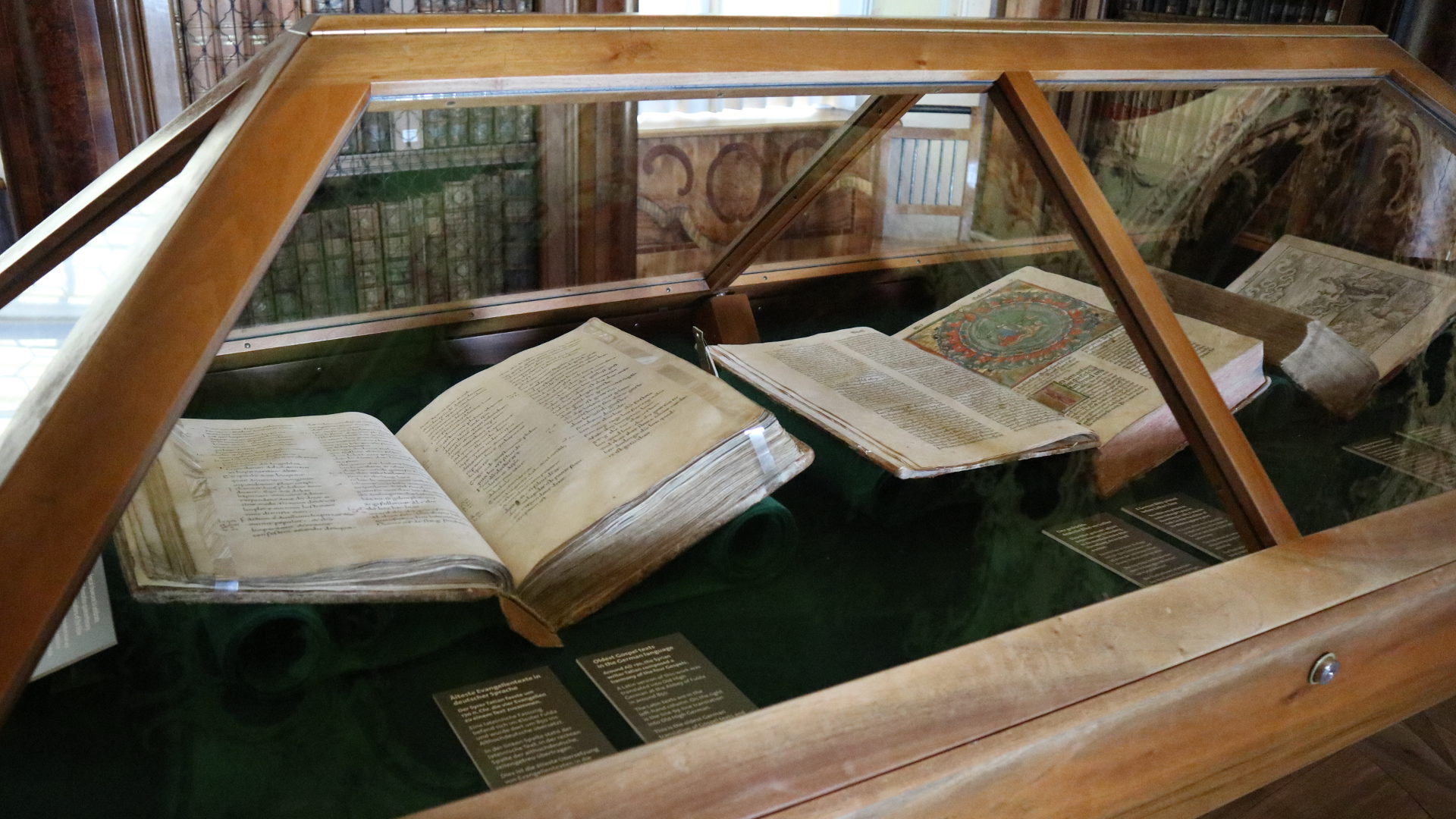 Die Handschriften in der Stiftsbibliothek St. Gallen