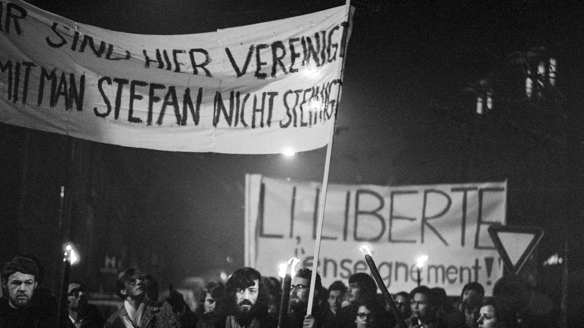 Studierende der Freiburger Universität ergreifen 1972 Partei für Stephan Pfürtner.