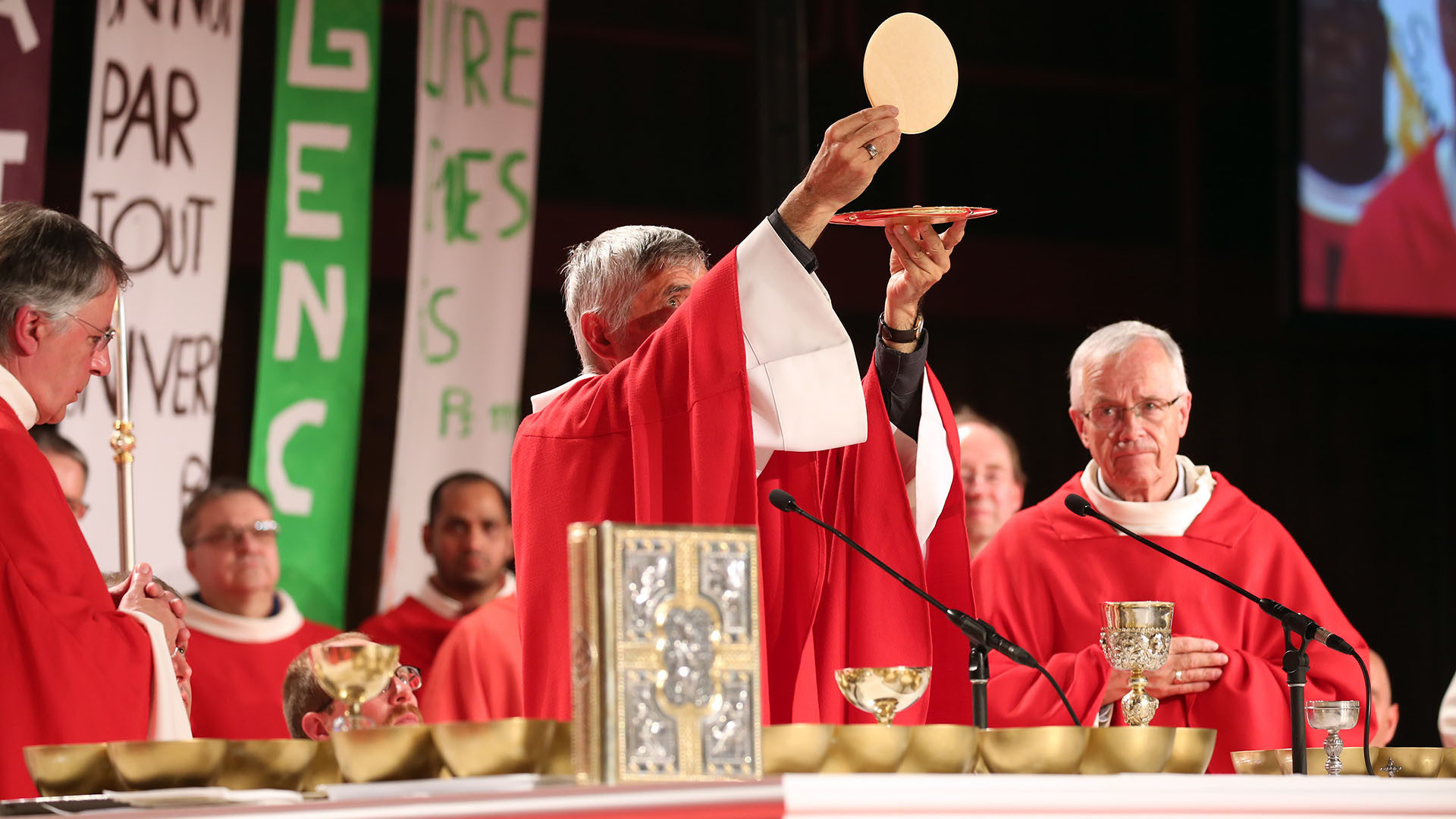Eucharistiefeier bei der Firmung in Martigny