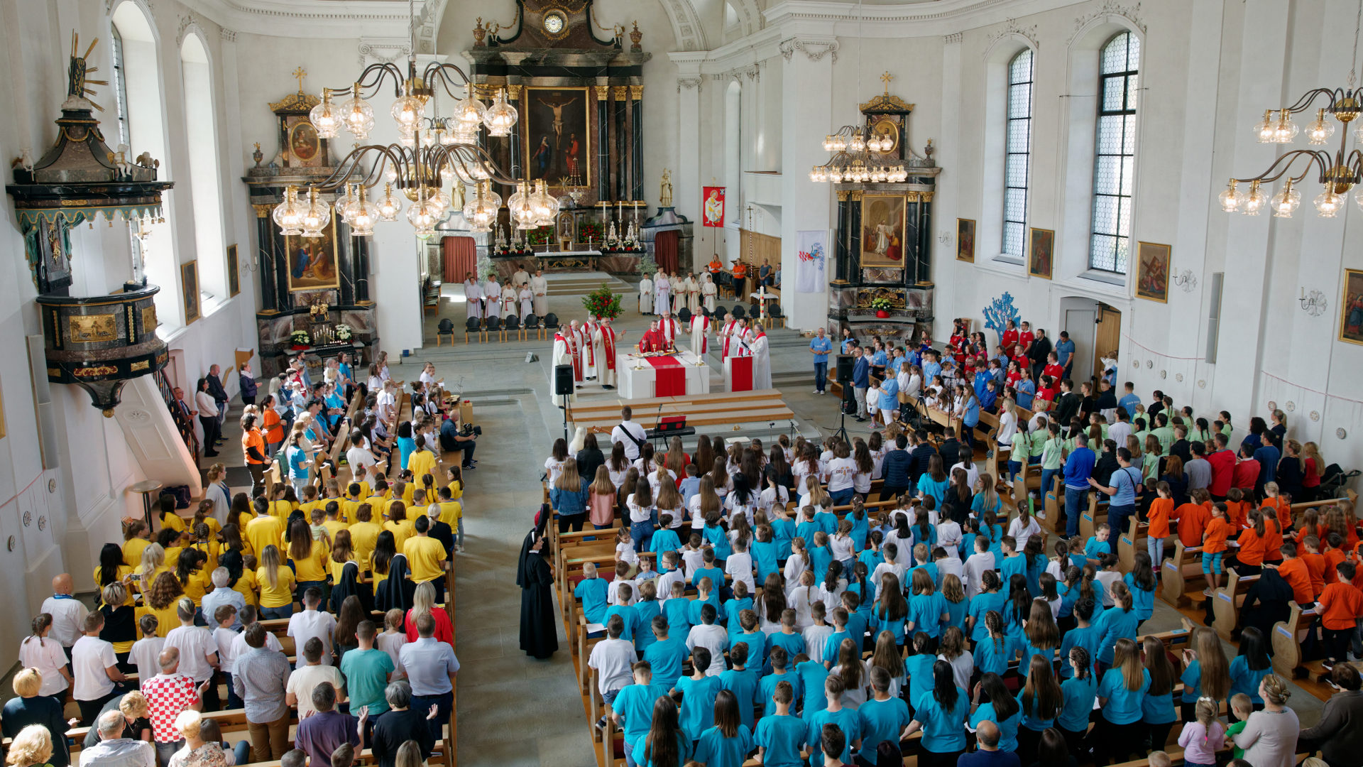 Kroaten feiern Gottesdienst in der Kirche von Malters LU