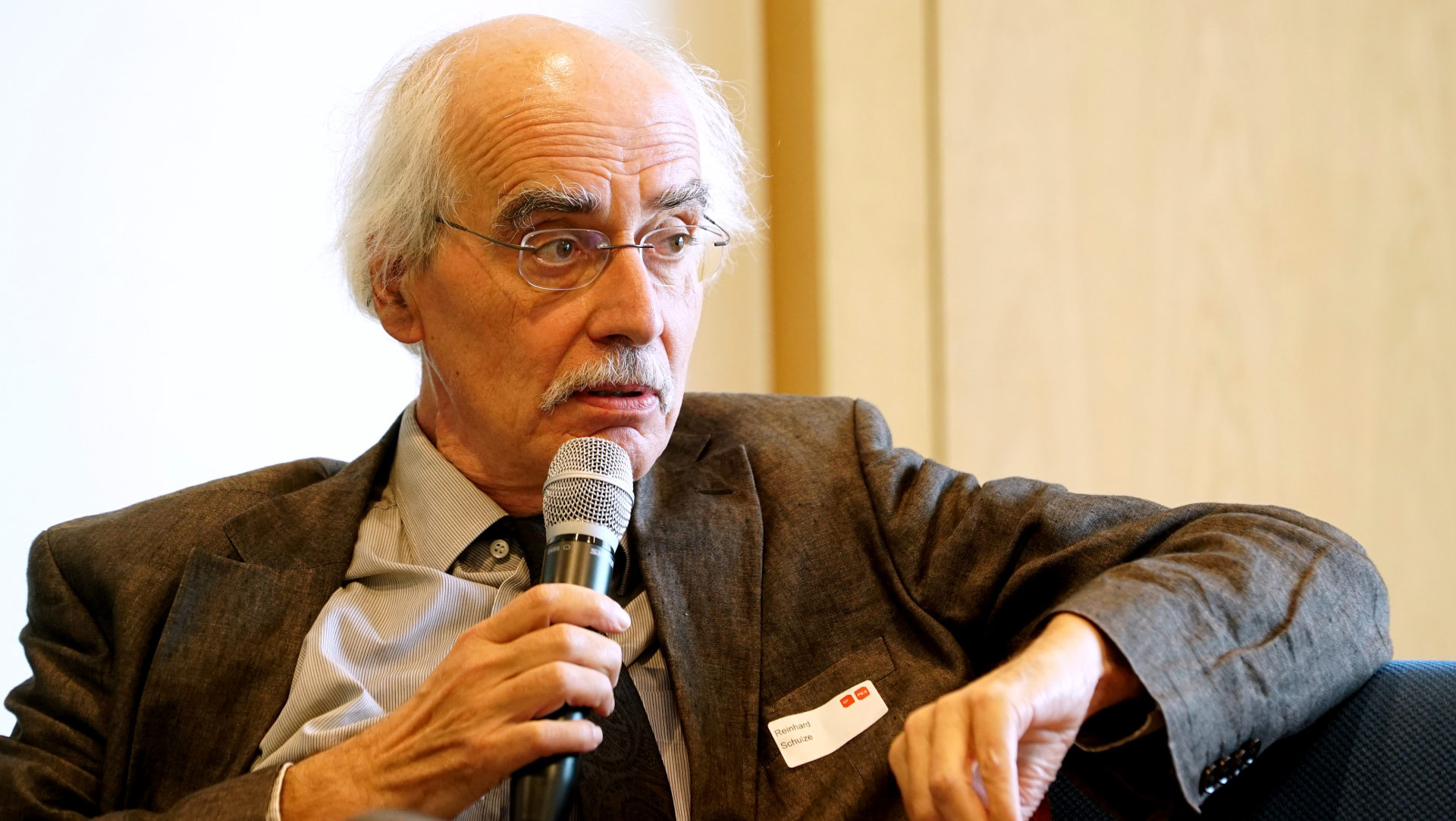 Reinhard Schulze.