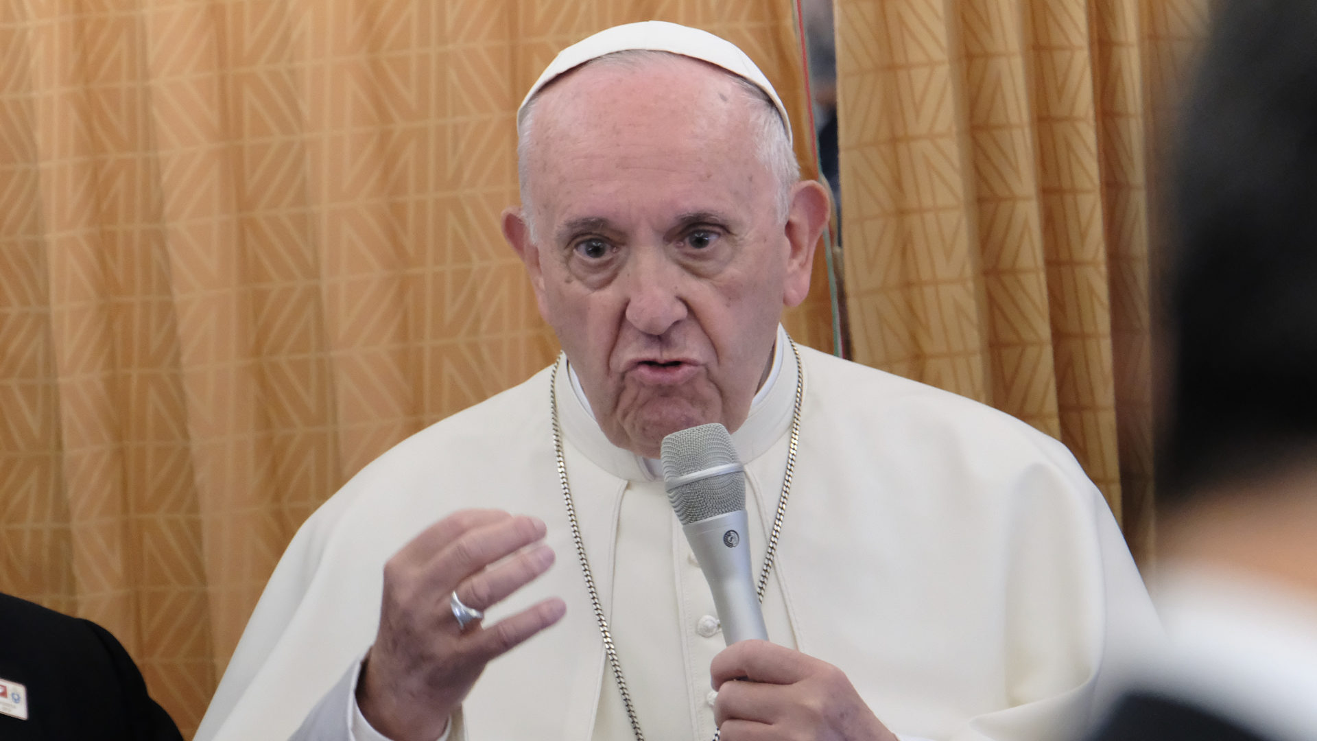 Papst Franziskus auf dem Rückflug von Genf am 21. Juni 2018