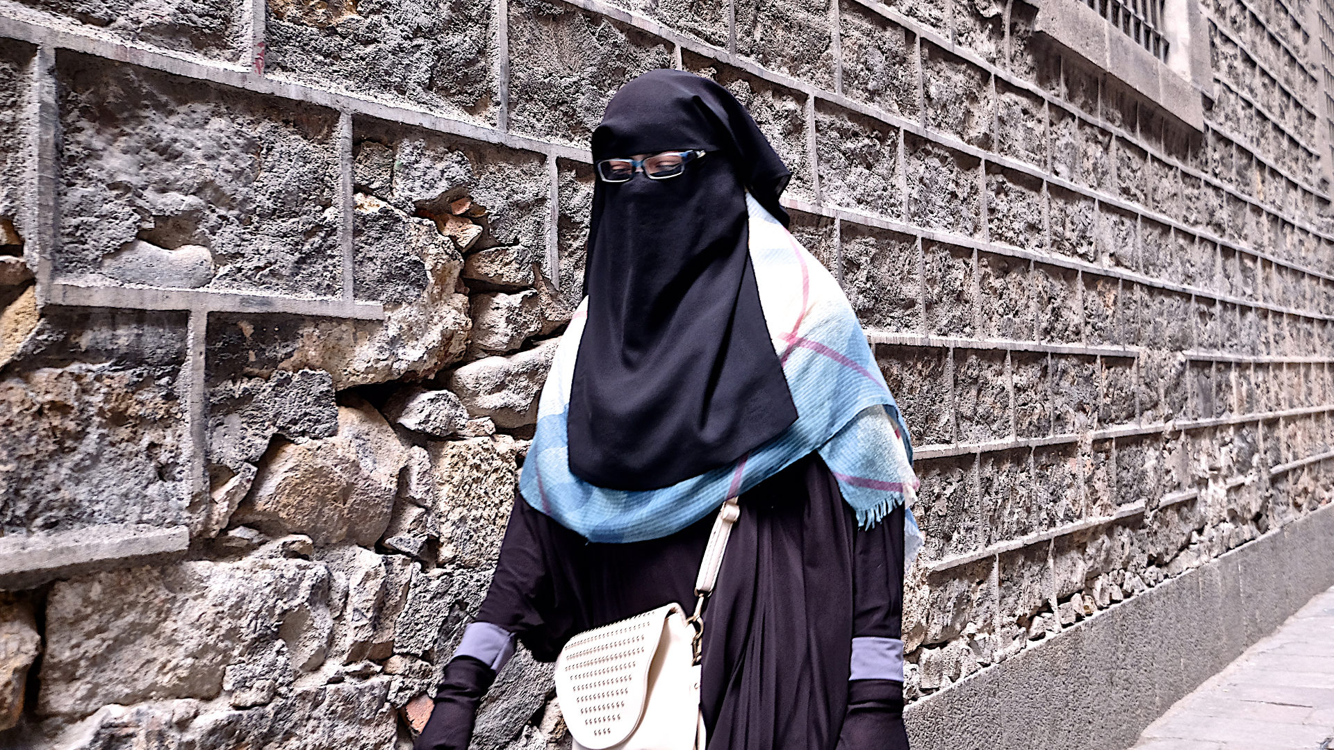 Frau mit Burka