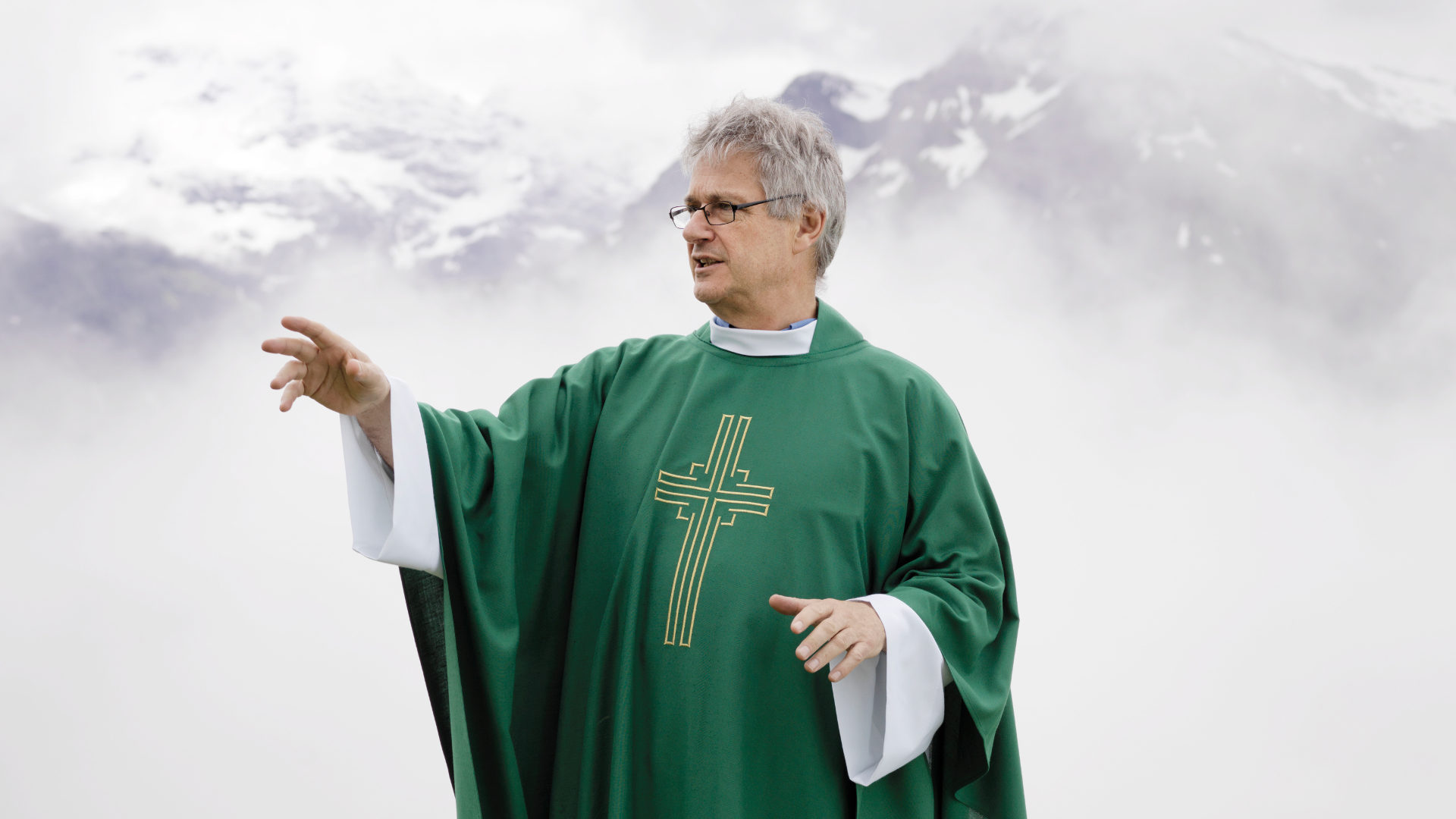 Der Priester Wendelin Bucheli bekam grossen Ärger, nachdem er in Bürglen UR ein lesbisches Paar gesegnet hatte.
