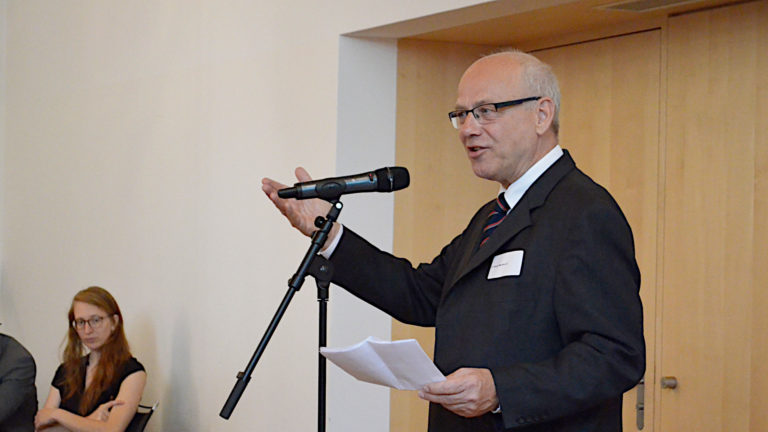 Klaus Mertes referiert in Zürich. | © Regula Pfeifer