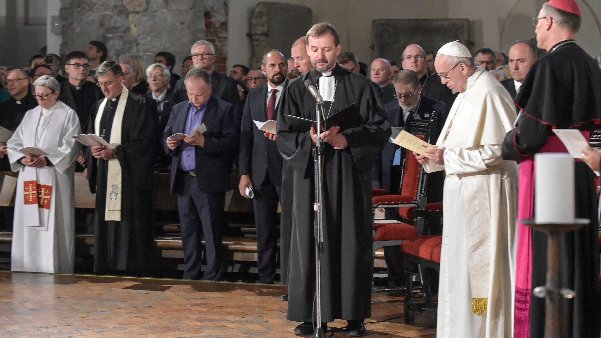Janis Vanags, evangelisch-lutherischen Kirche Lettlands, spricht während der ökumenischen Begegnung mit Papst Franziskus.