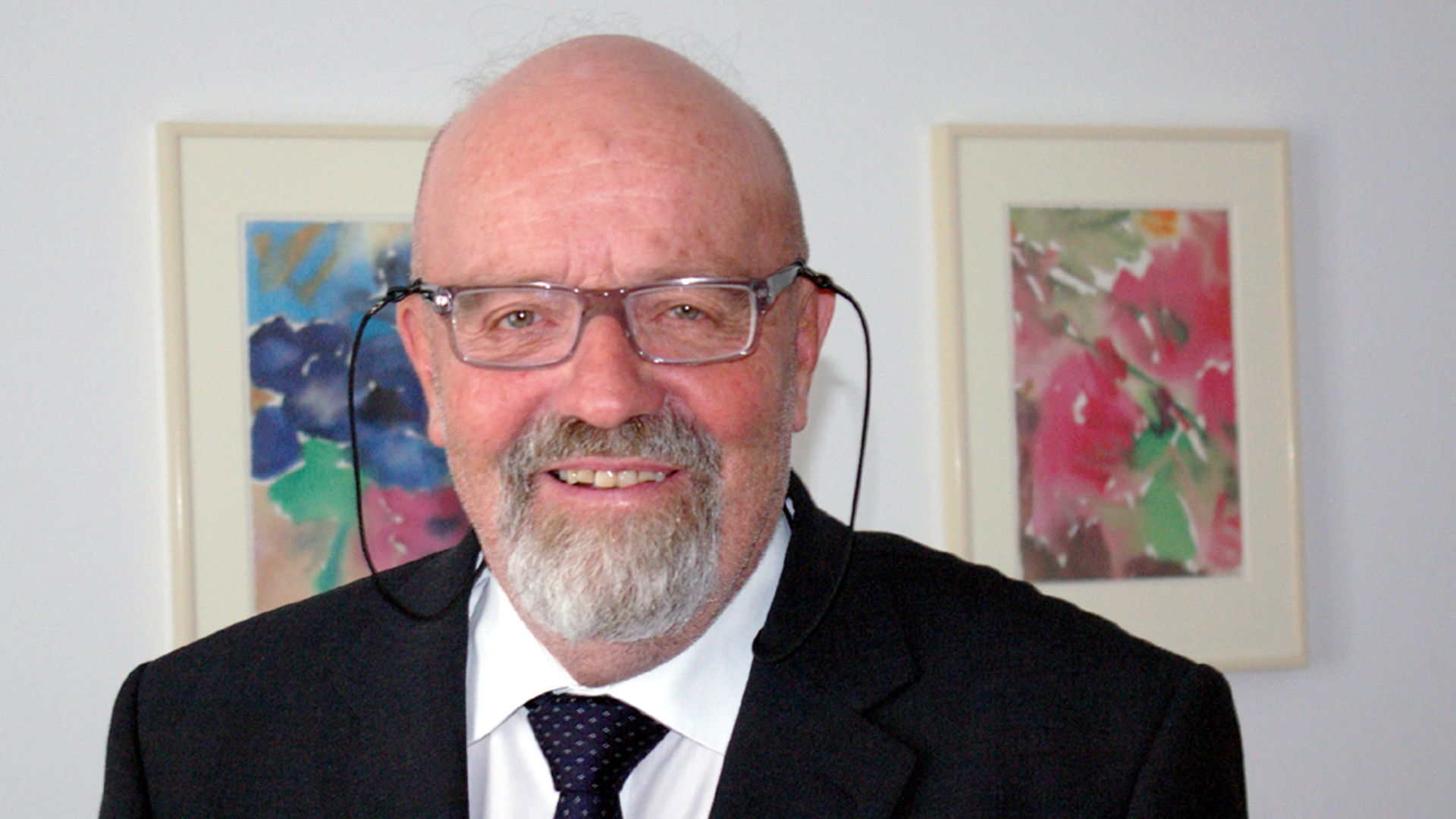 Albert Gasser ist emeritierter Professor der Theologischen Hochschule Chur.