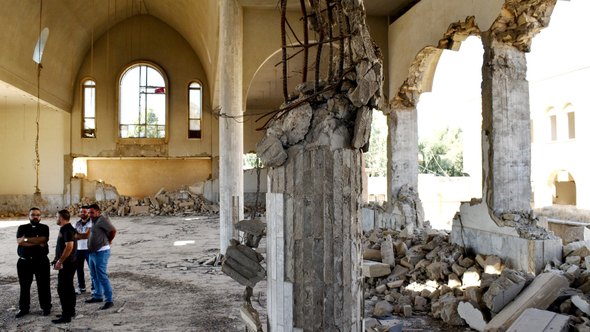 Trümmer in einer Kirche in Mossul