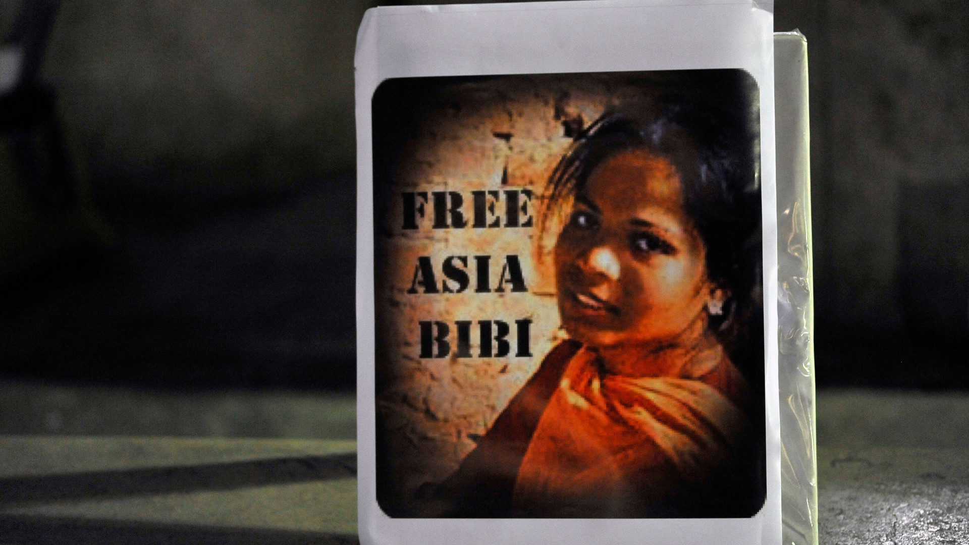 Plakat "Free Asia Bibi", einer in Pakistan verfolgten Christin