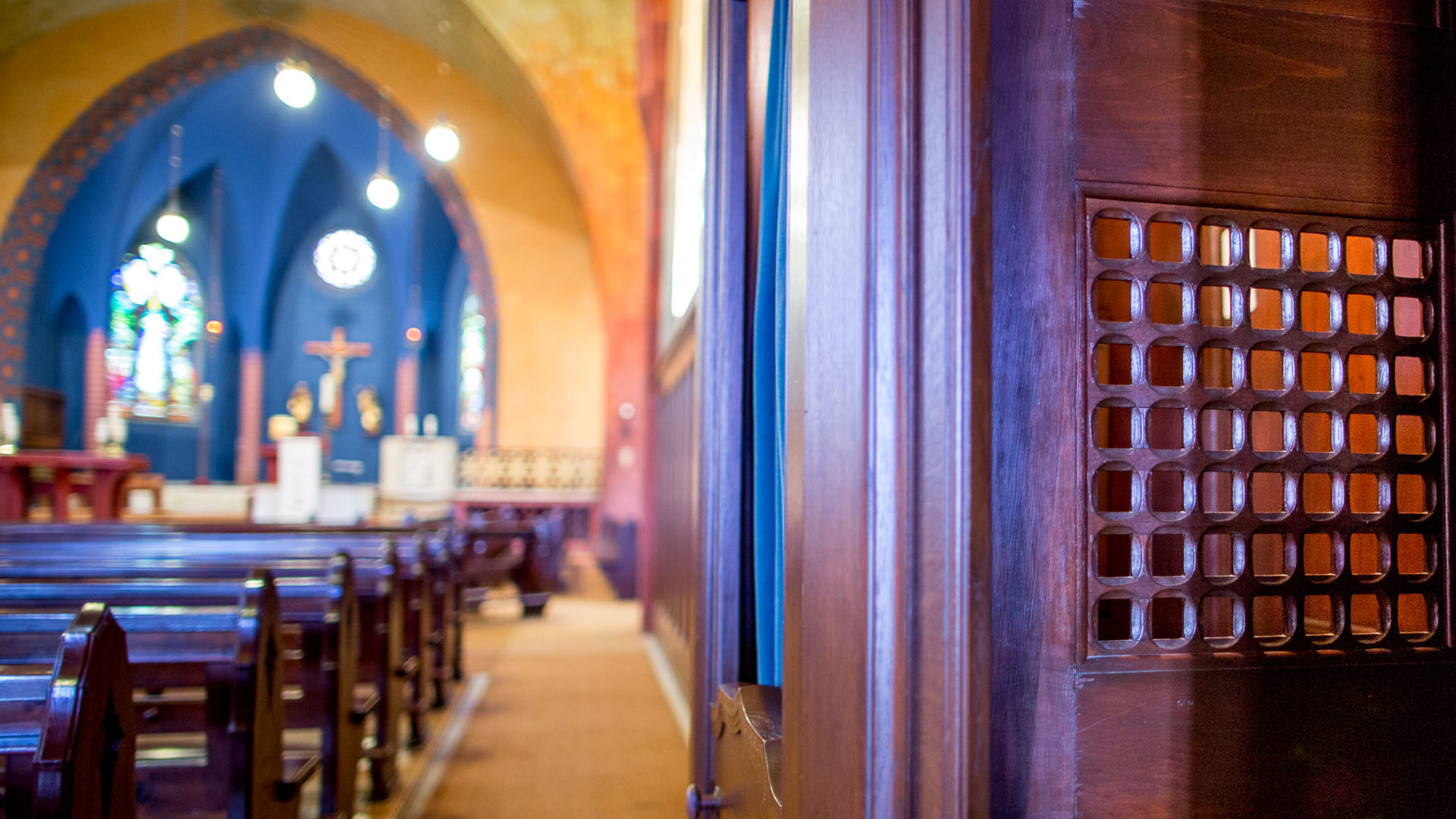 Beichtstuhl in der Kirche St. Maria, Biel