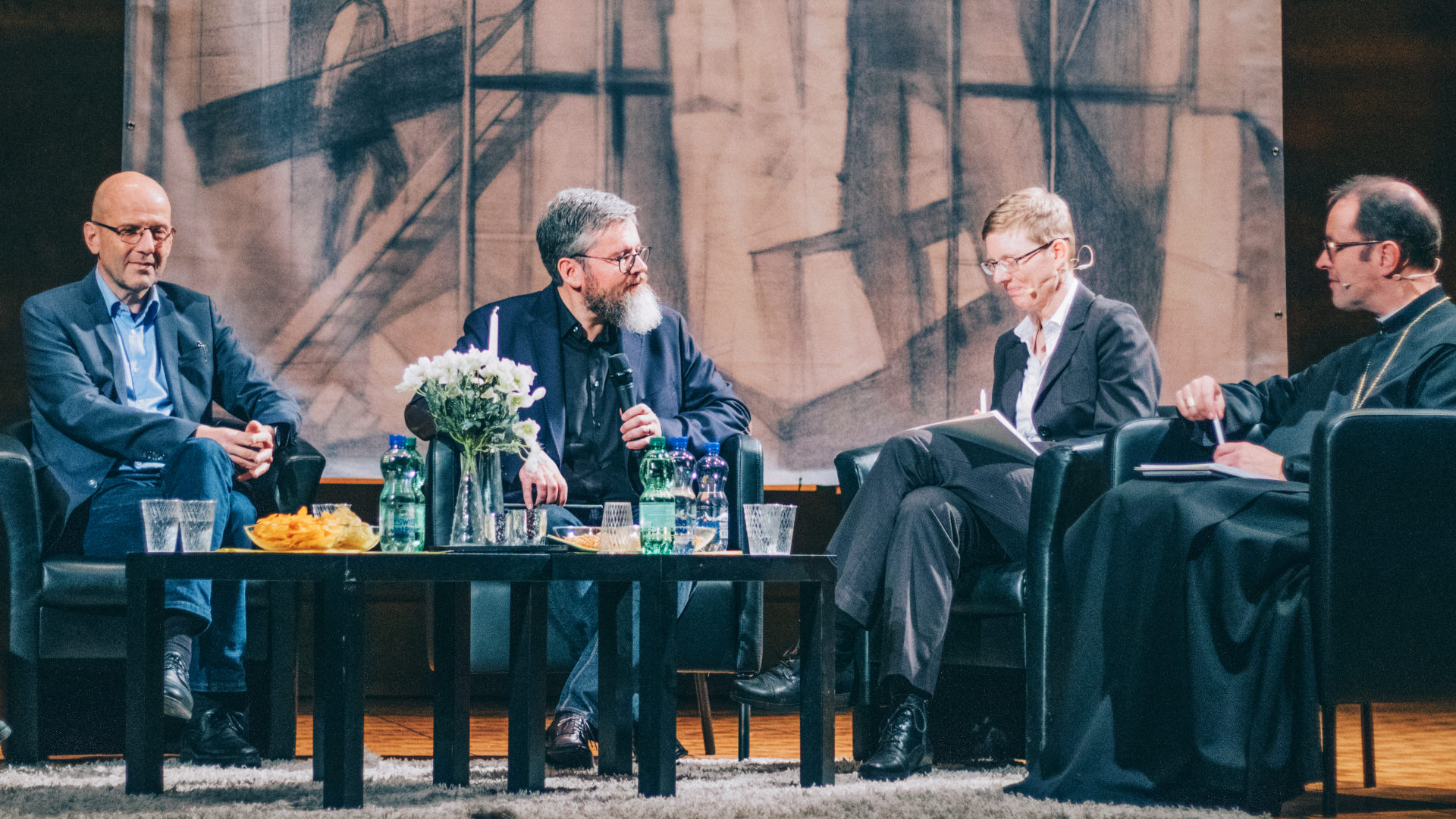 Daniel Kosch, Gregor Emmenegger, Gunda Werner und Abt Urban Federer
